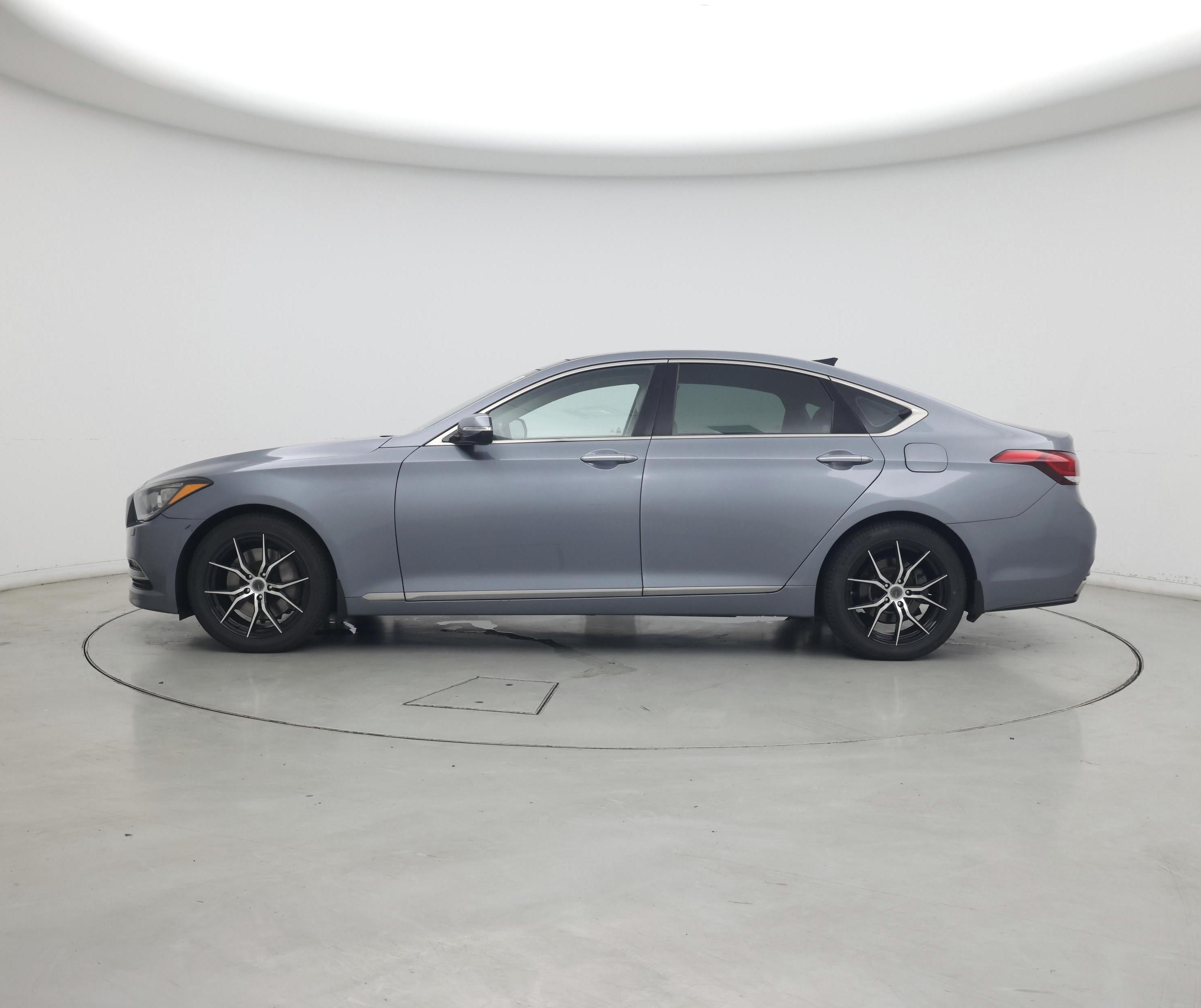 Thumbnail: 2015 Hyundai Genesis - 3