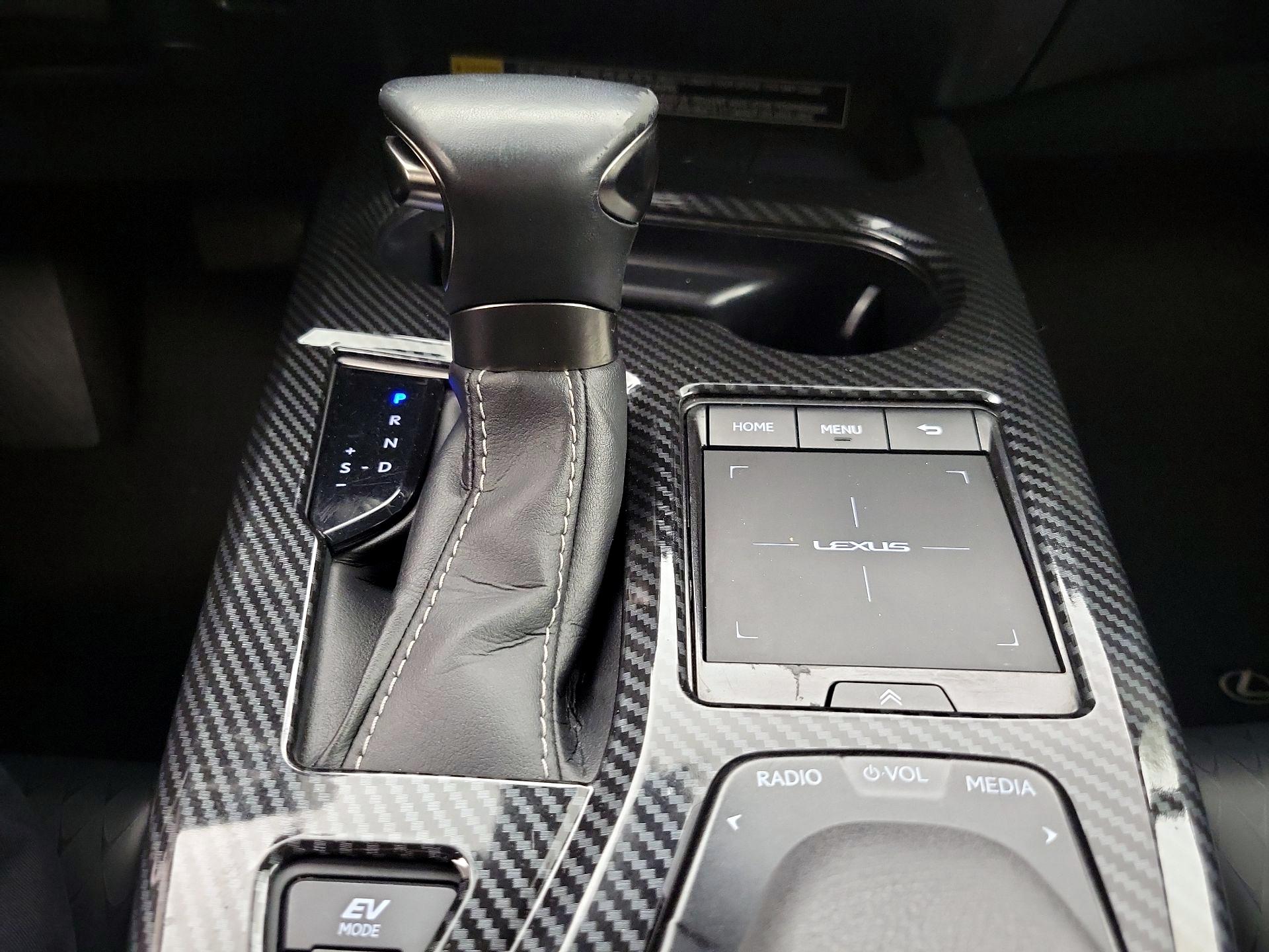 Thumbnail: 2022 Lexus UX - 17