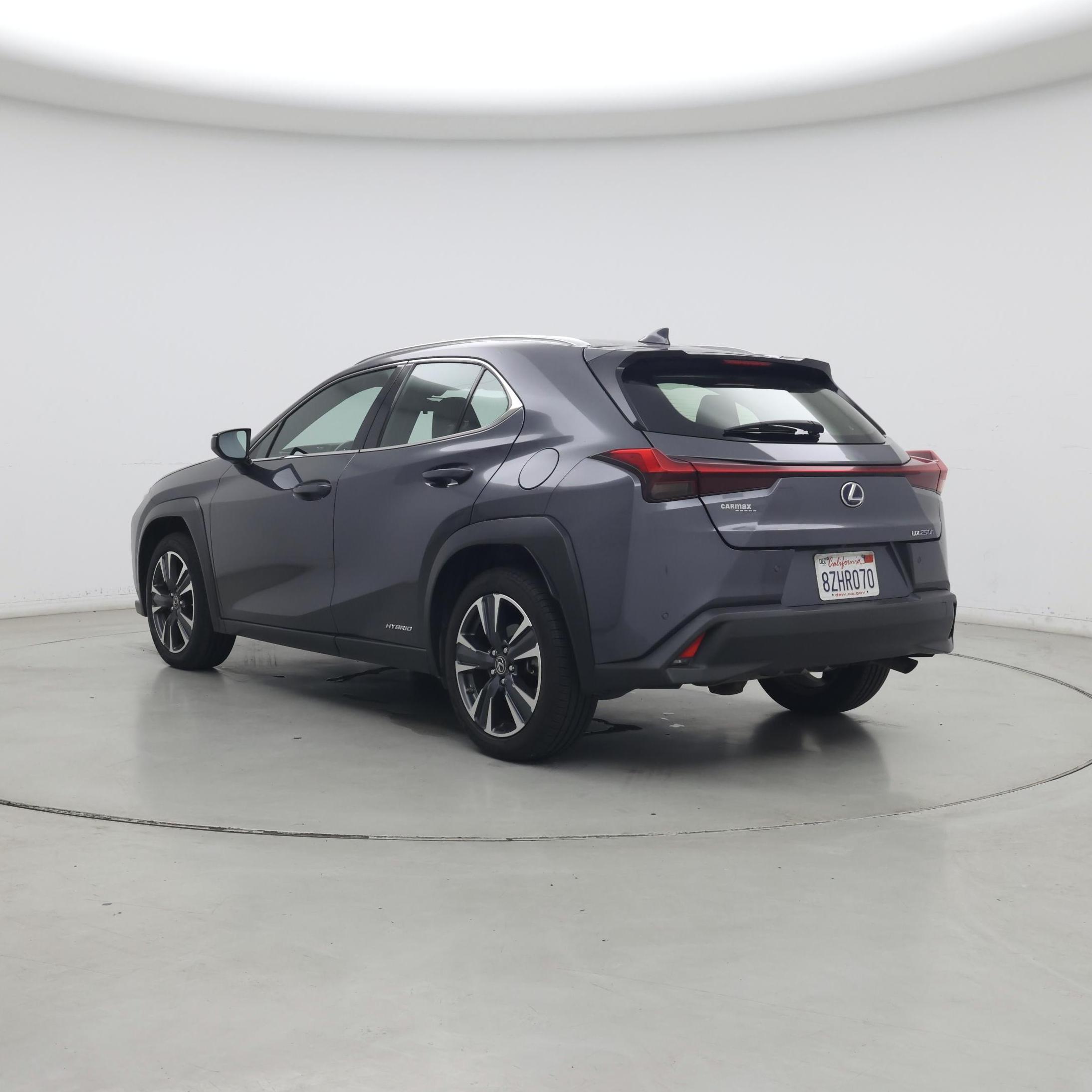 Thumbnail: 2022 Lexus UX - 2
