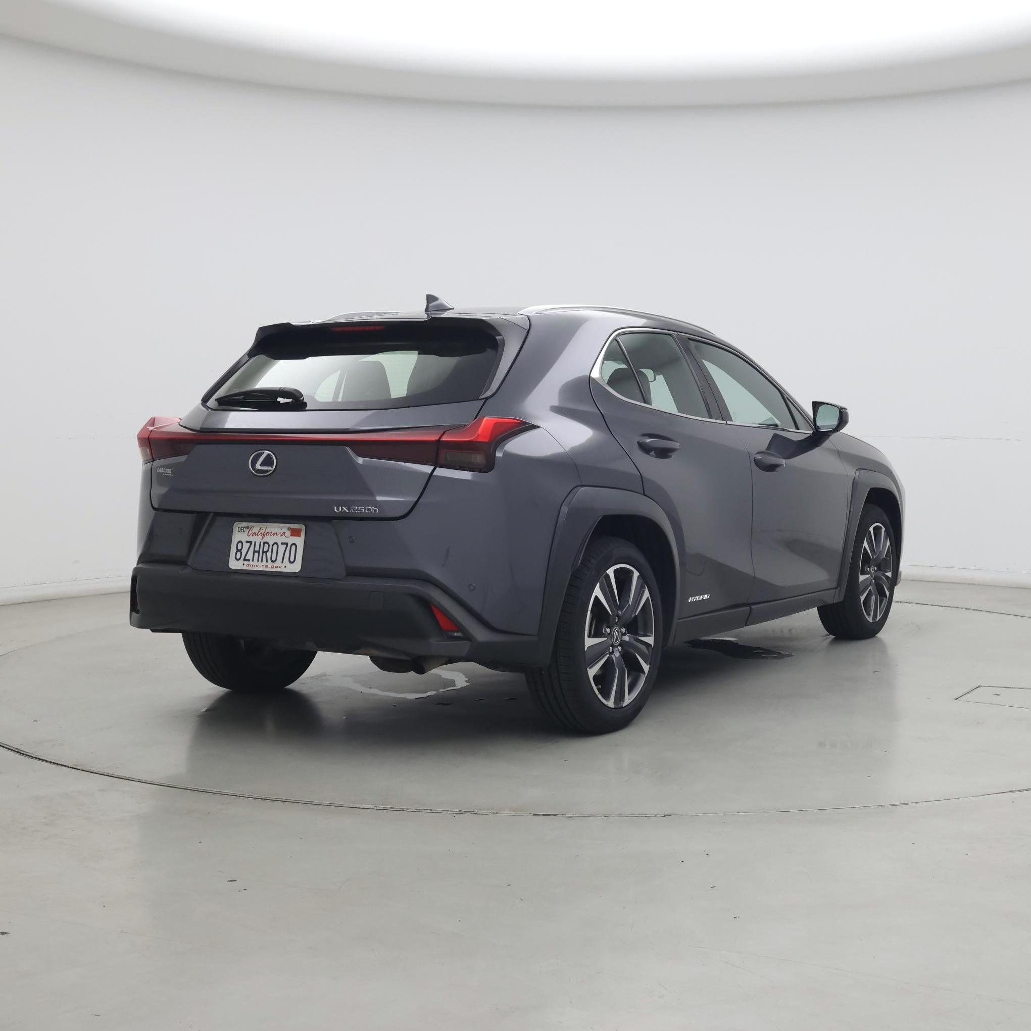 Thumbnail: 2022 Lexus UX - 8
