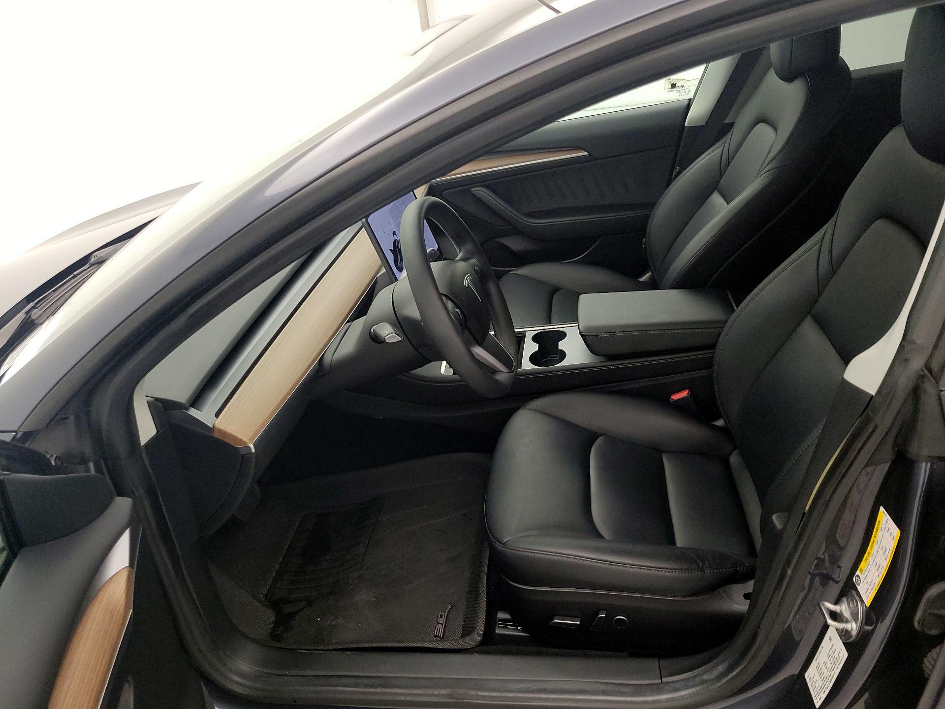 Thumbnail: 2021 Tesla Model 3 - 11