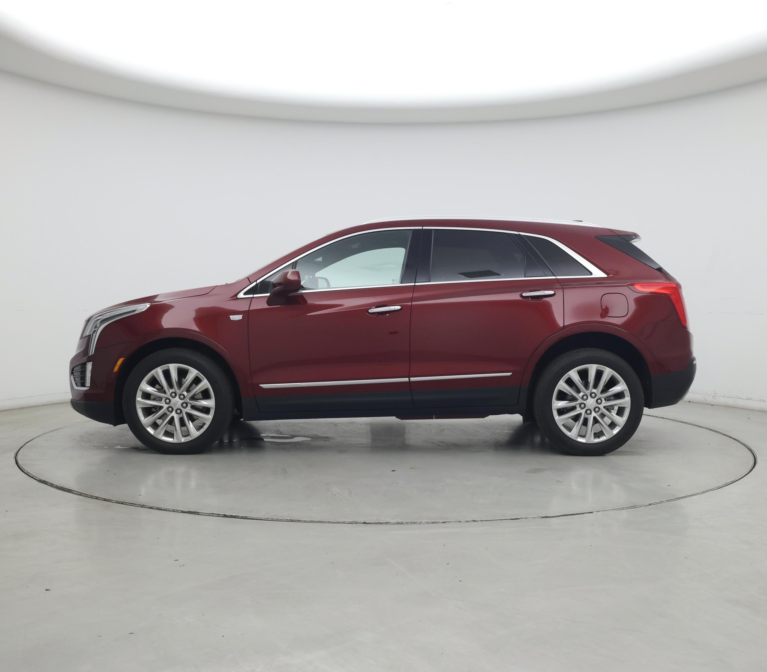 Thumbnail: 2017 Cadillac XT5 - 3