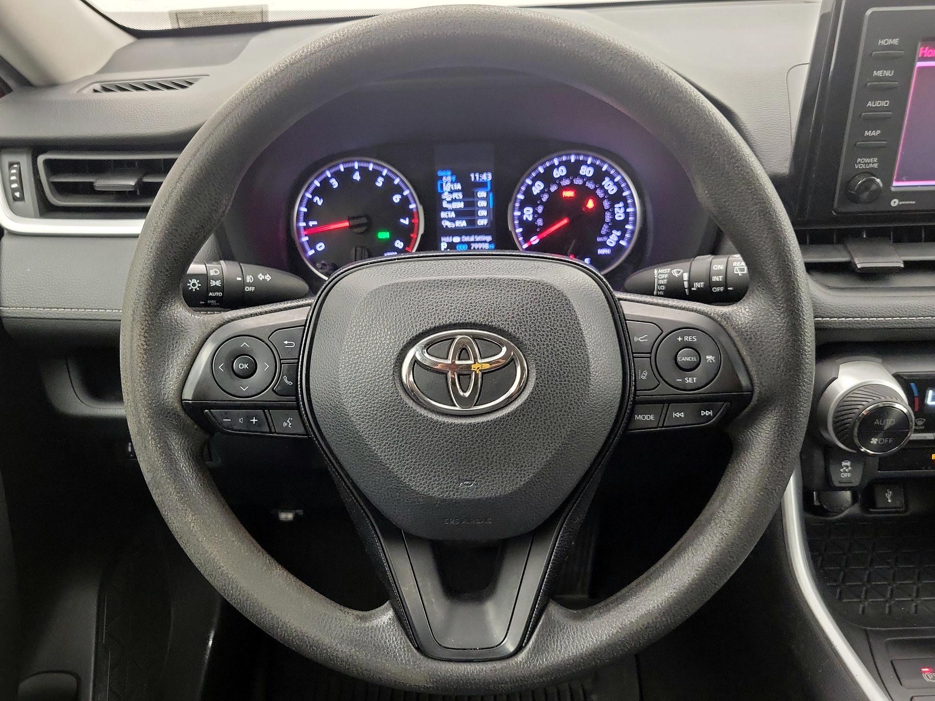 Thumbnail: 2020 Toyota RAV4 - 10