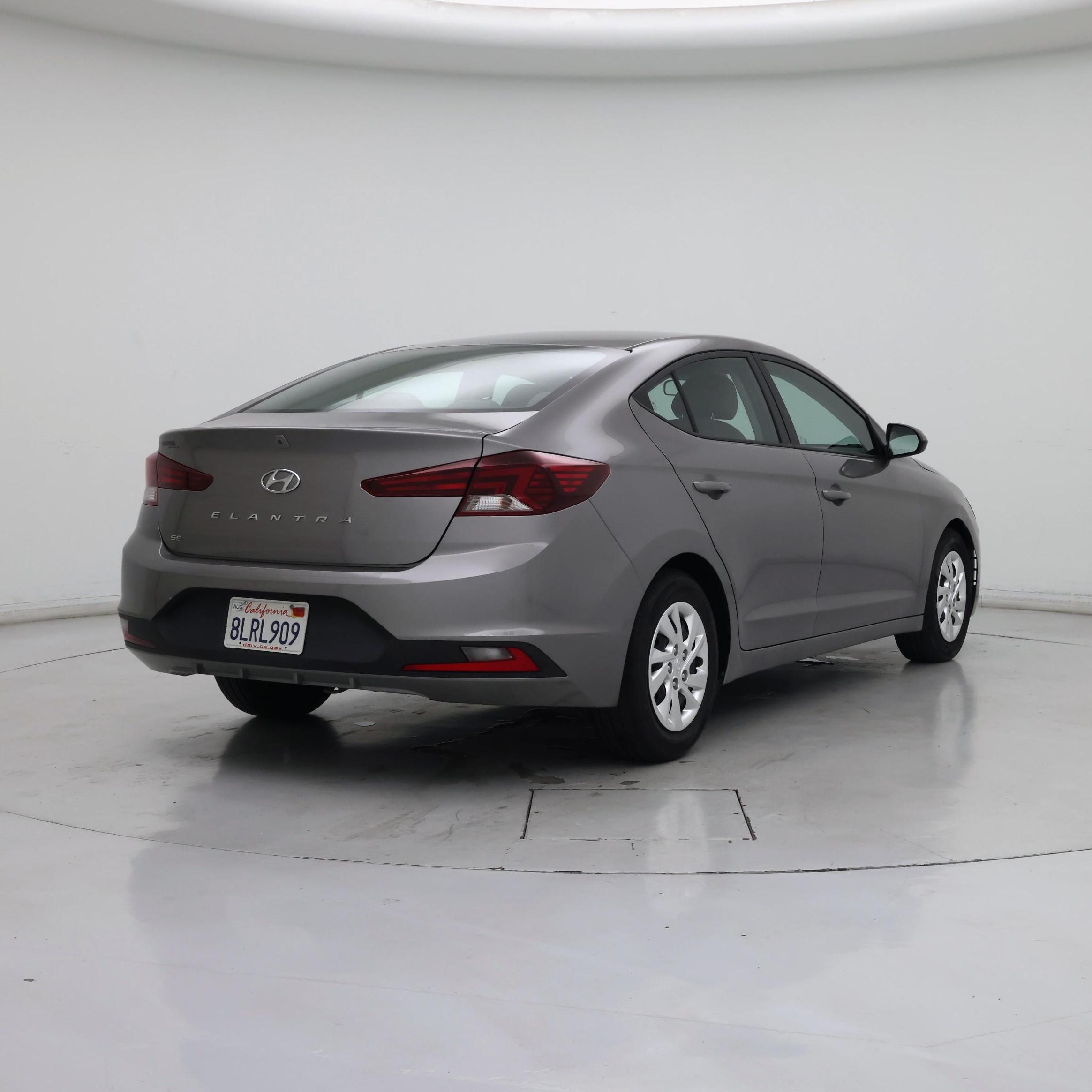 Thumbnail: 2020 Hyundai Elantra - 8