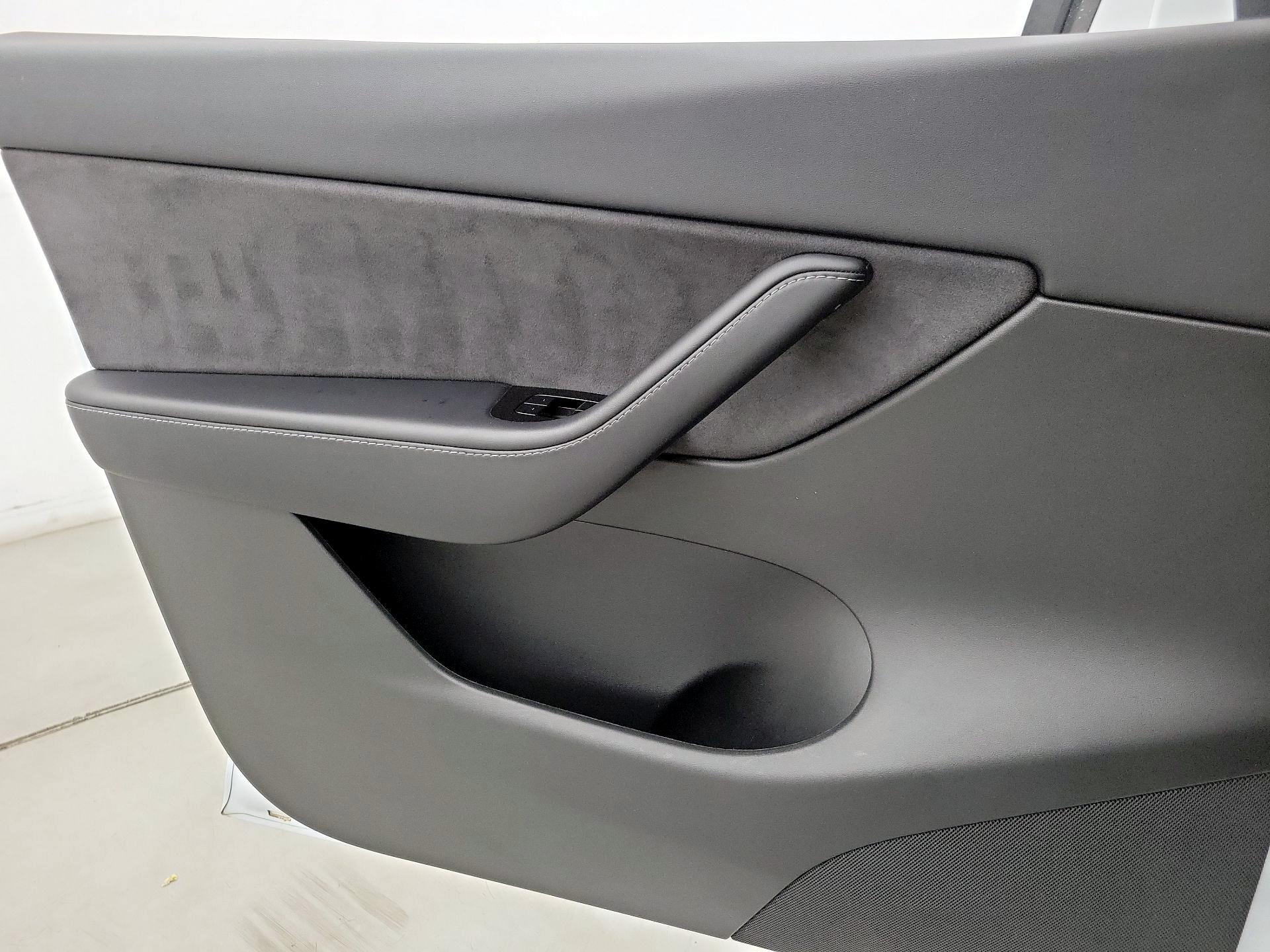 Thumbnail: 2020 Tesla Model Y - 12