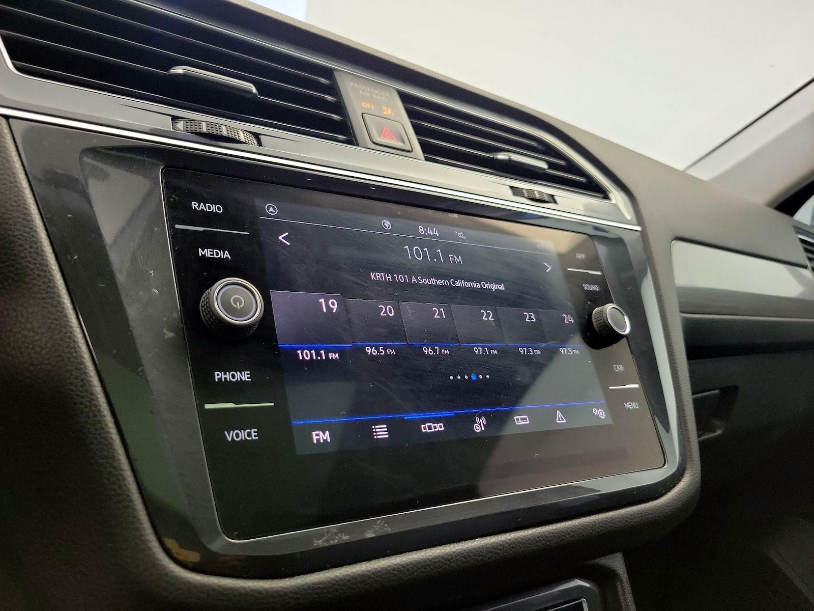 2021 Volkswagen Tiguan SE - Photo 15