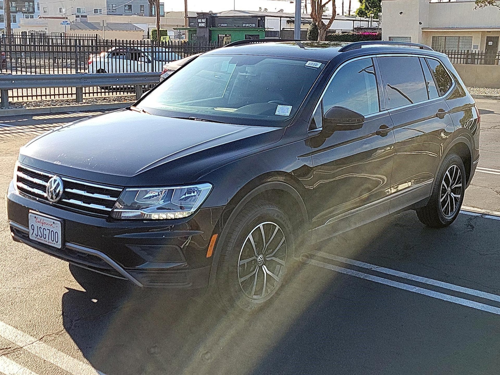 2021 Volkswagen Tiguan SE - Photo 4