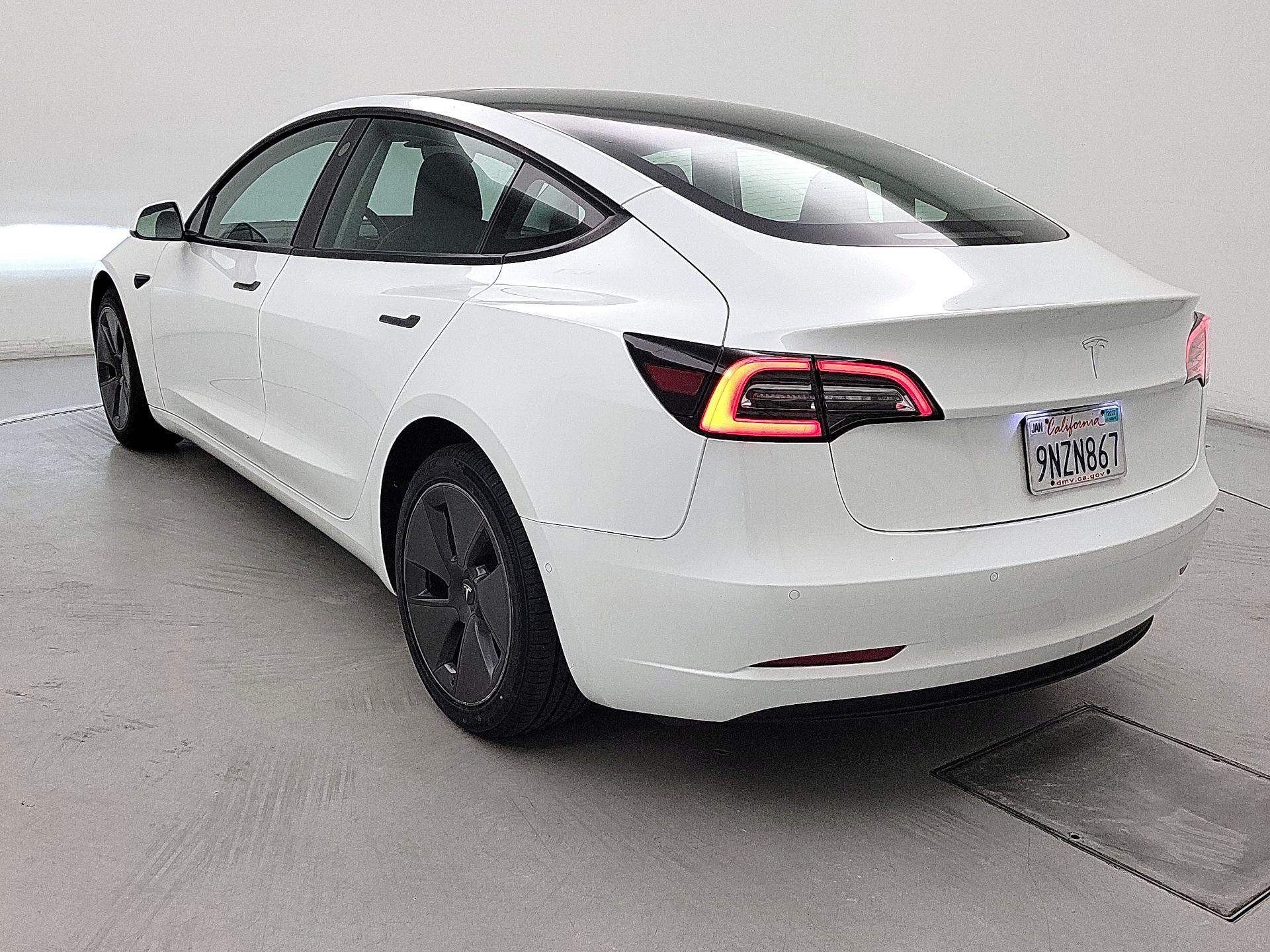 Thumbnail: 2022 Tesla Model 3 - 7