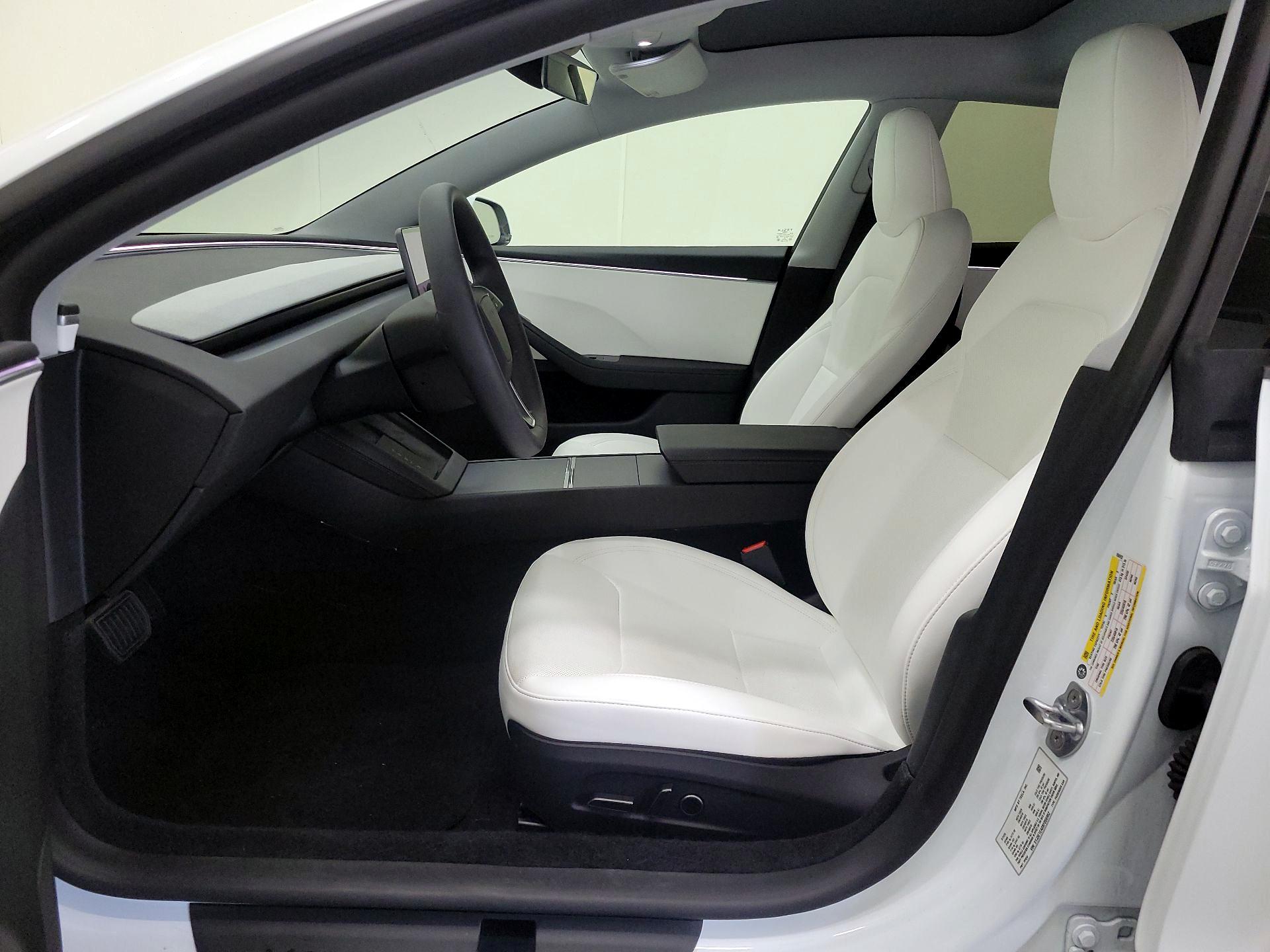 Thumbnail: 2025 Tesla Model 3 - 11