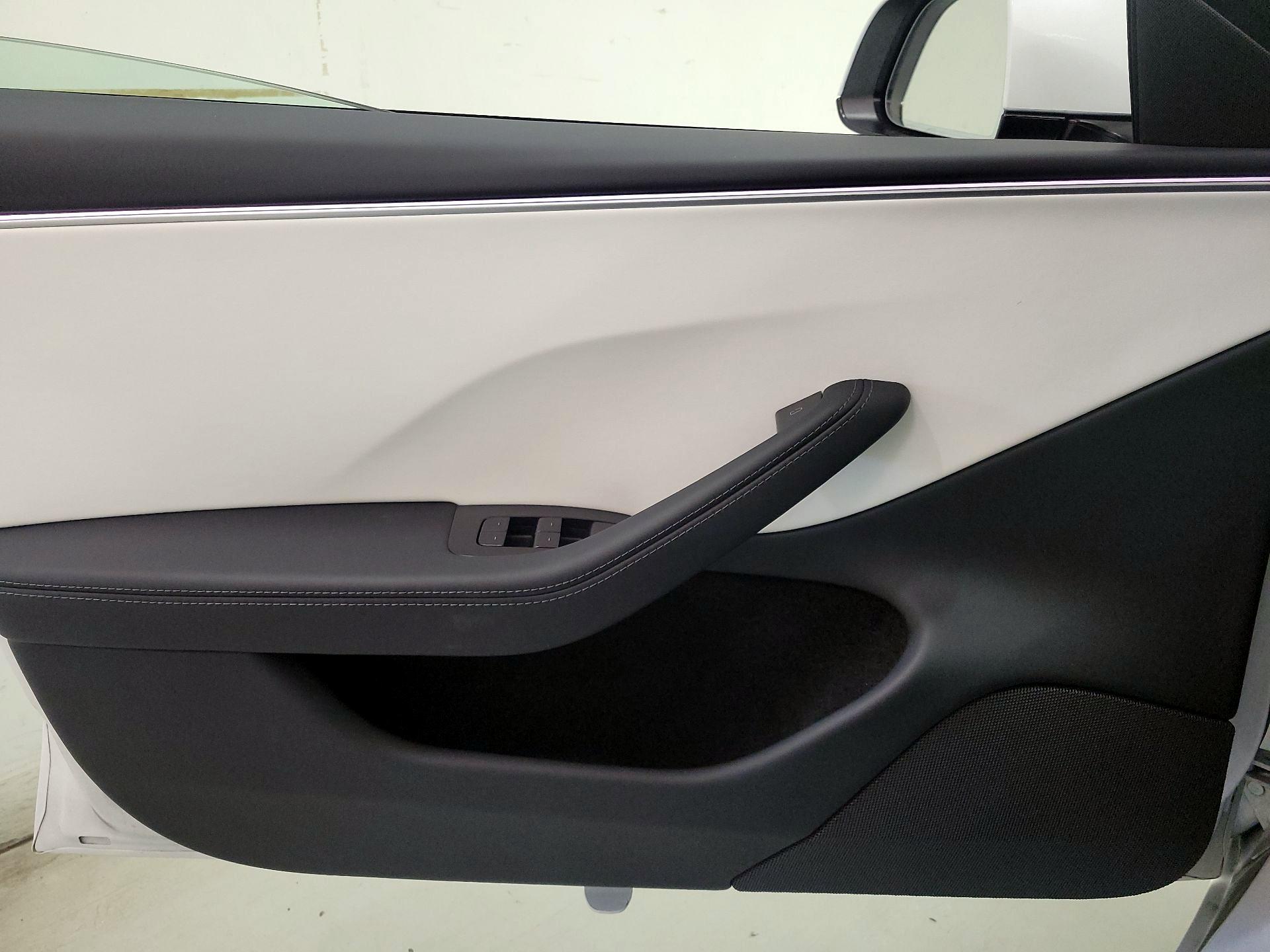 Thumbnail: 2025 Tesla Model 3 - 12