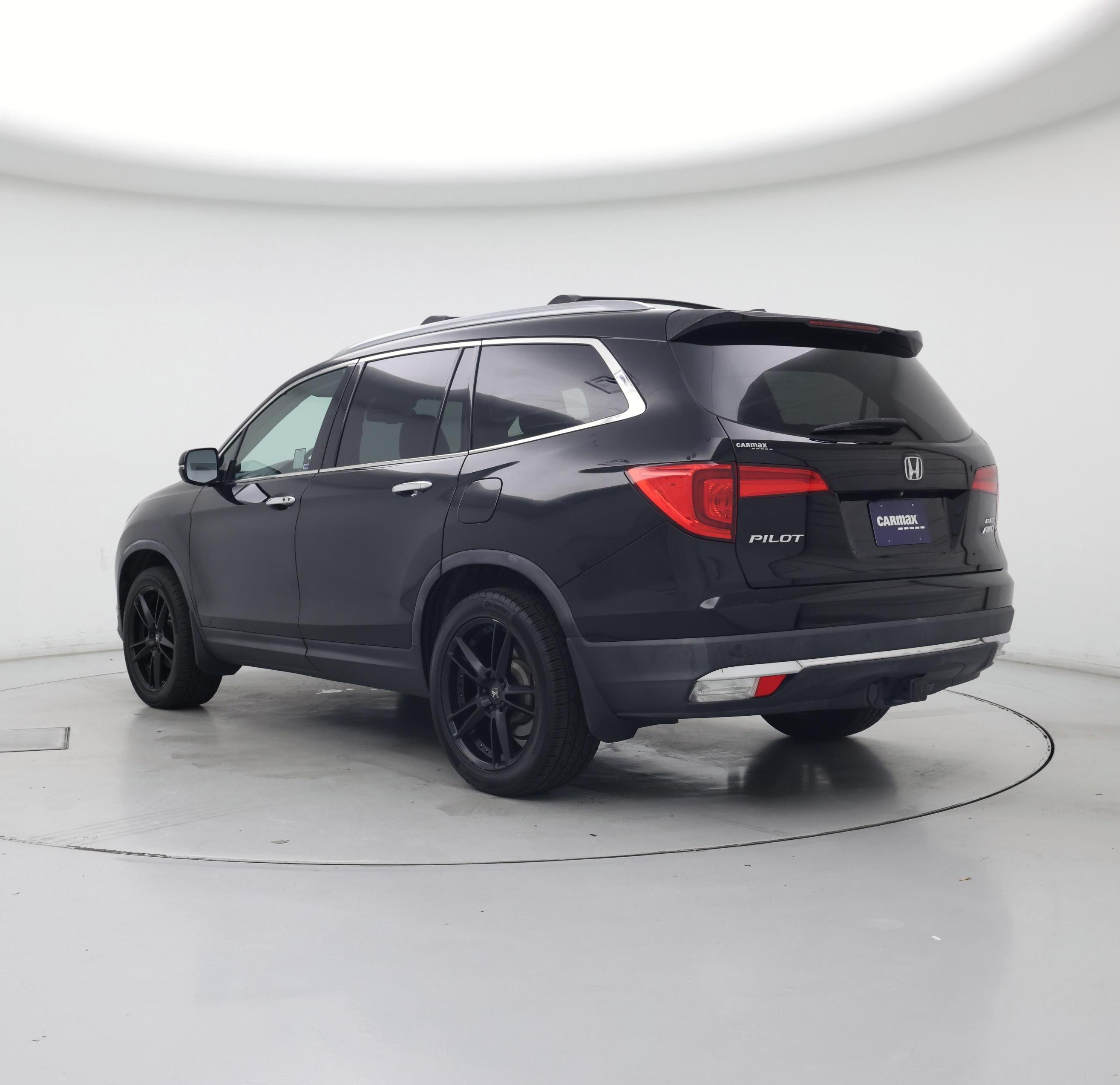 Thumbnail: 2016 Honda Pilot - 2