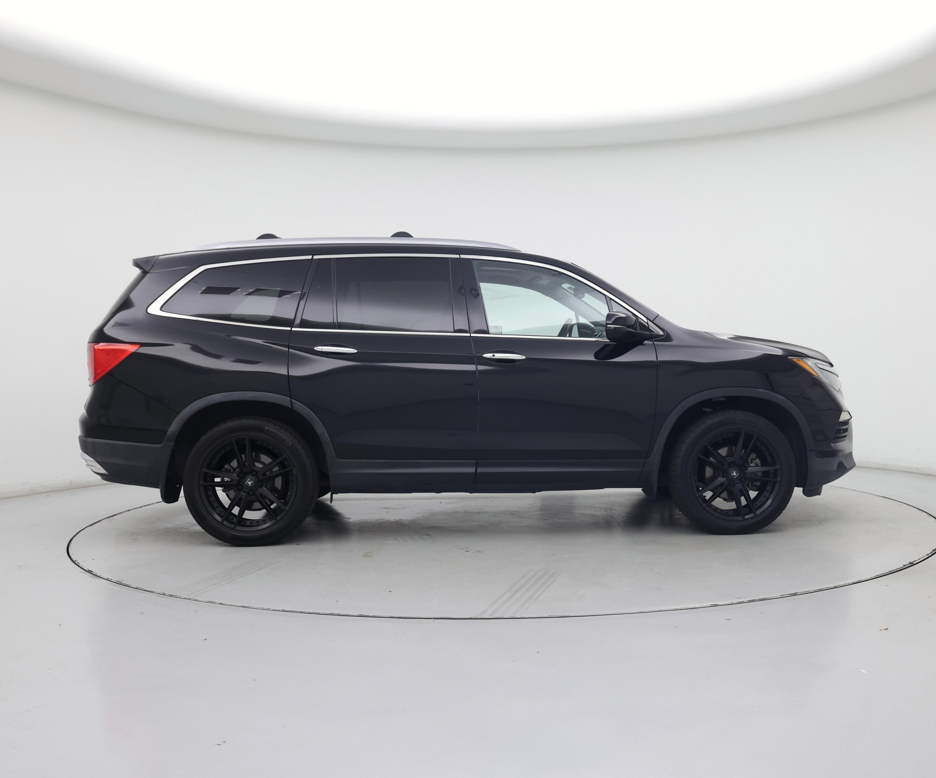 Thumbnail: 2016 Honda Pilot - 7