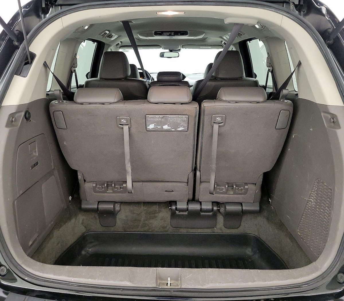 Trunk/Cargo (Seats Up)