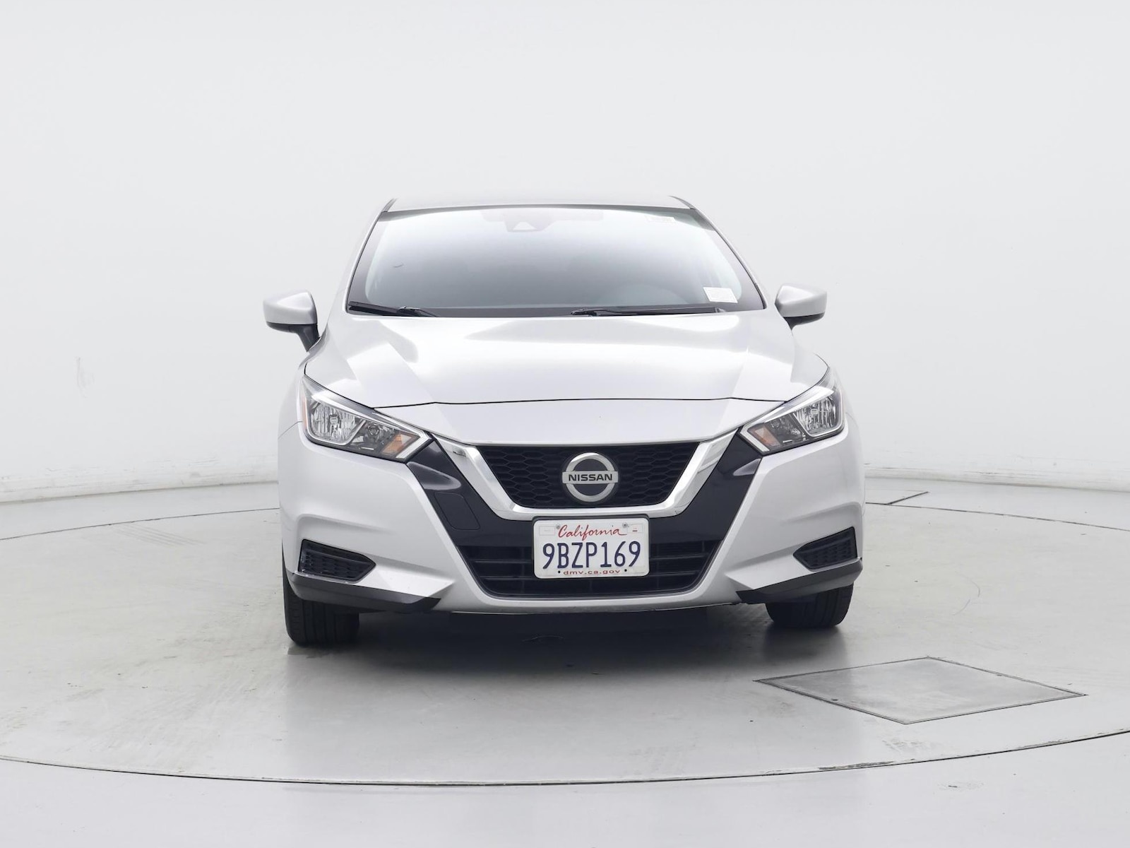 2022 Nissan Versa Sedan SV - Photo 6