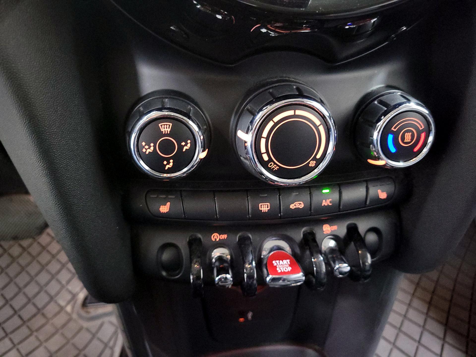 Thumbnail: 2020 MINI Cooper Hardtop - 12
