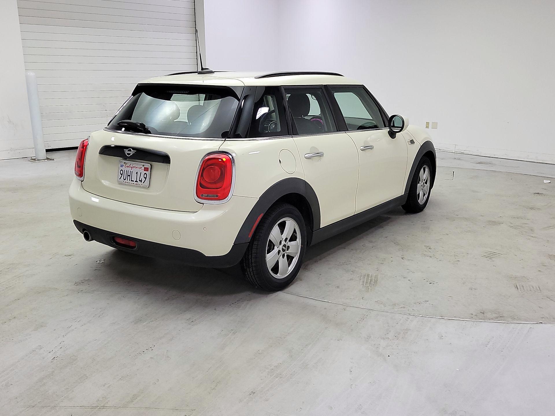 Thumbnail: 2020 MINI Cooper Hardtop - 5