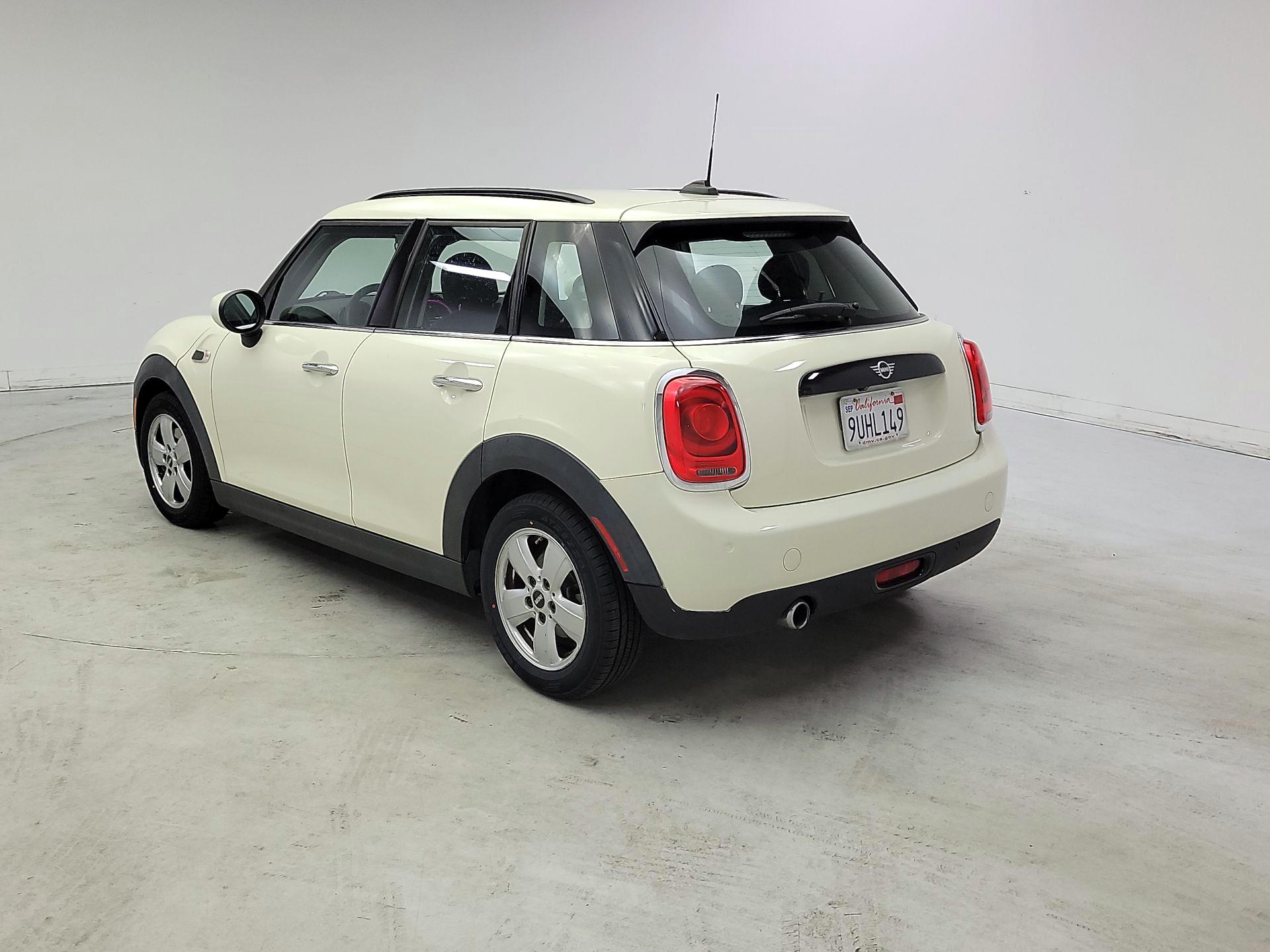 Thumbnail: 2020 MINI Cooper Hardtop - 7