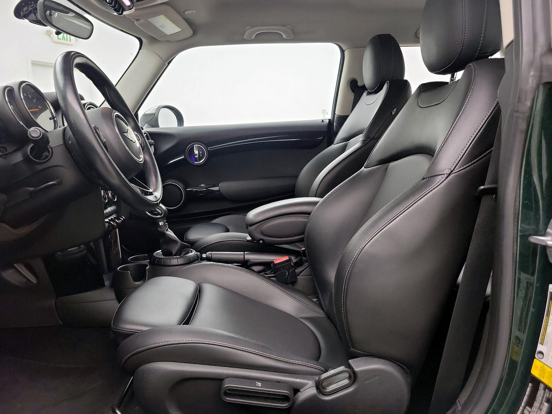 Thumbnail: 2015 MINI Cooper Hardtop - 11