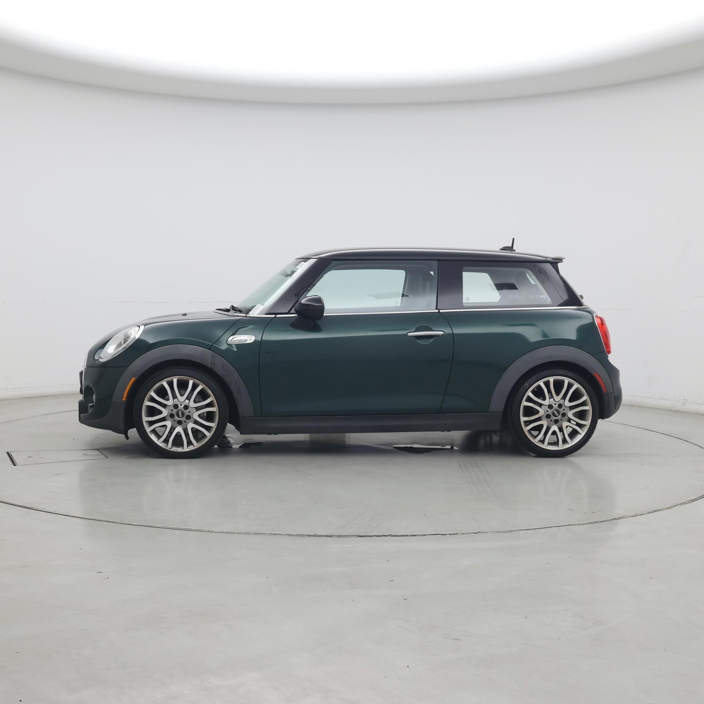 Thumbnail: 2015 MINI Cooper Hardtop - 3
