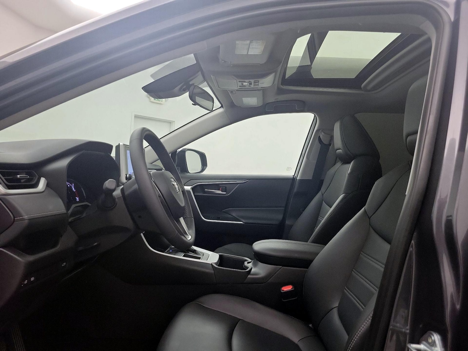 2025 Toyota RAV4 XLE Premium - Photo 20
