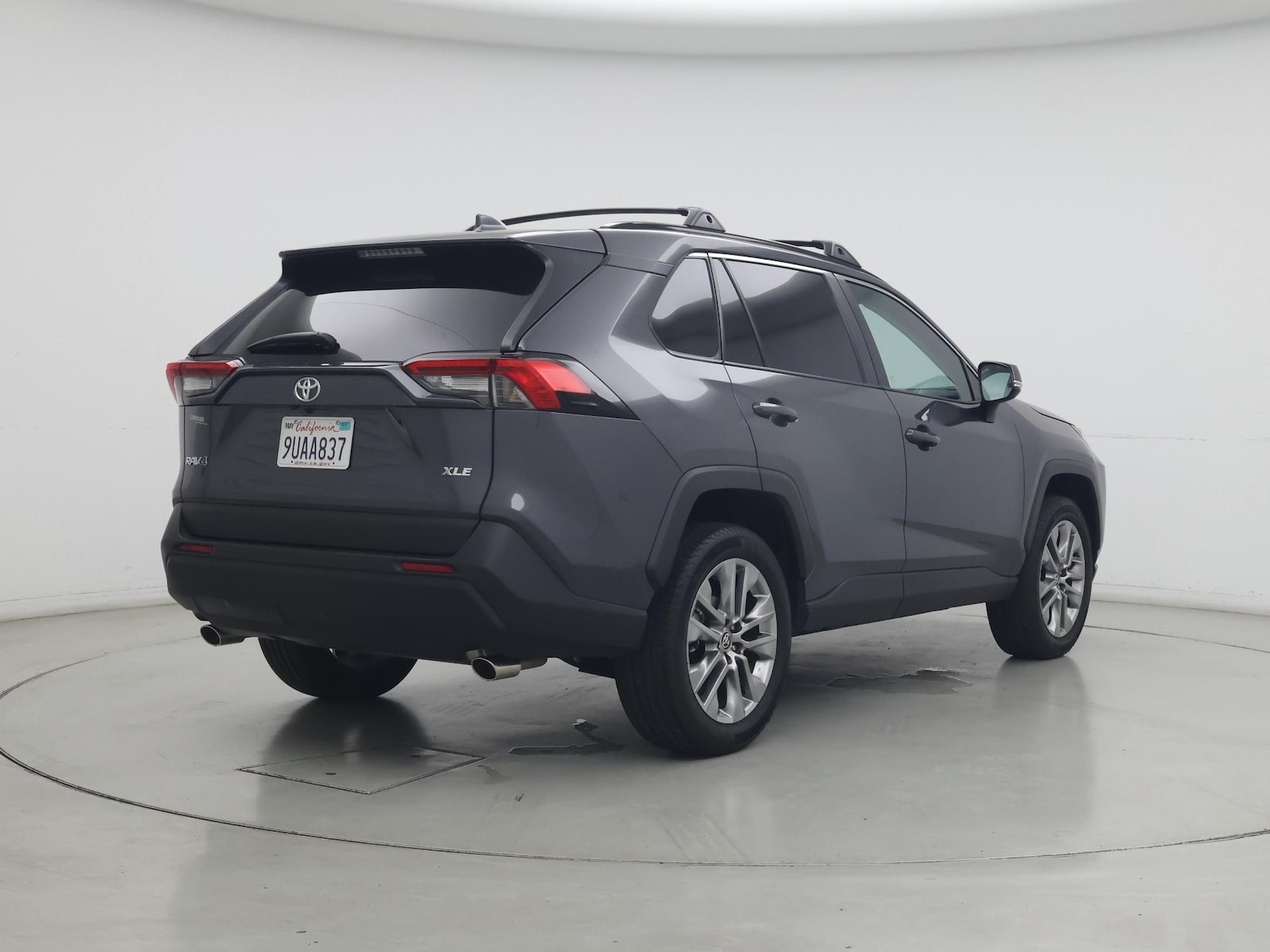 2025 Toyota RAV4 XLE Premium - Photo 9