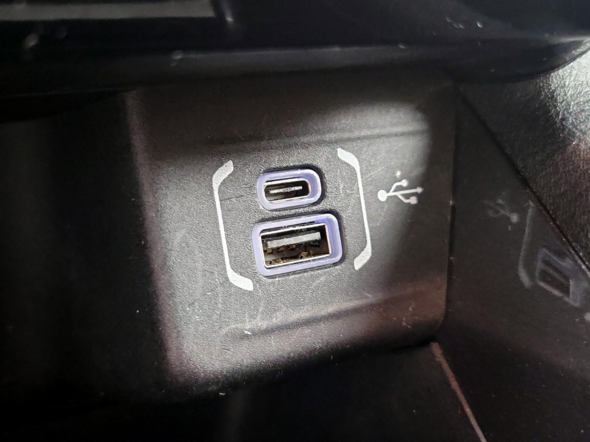 Thumbnail: 2022 Jeep Compass - 18