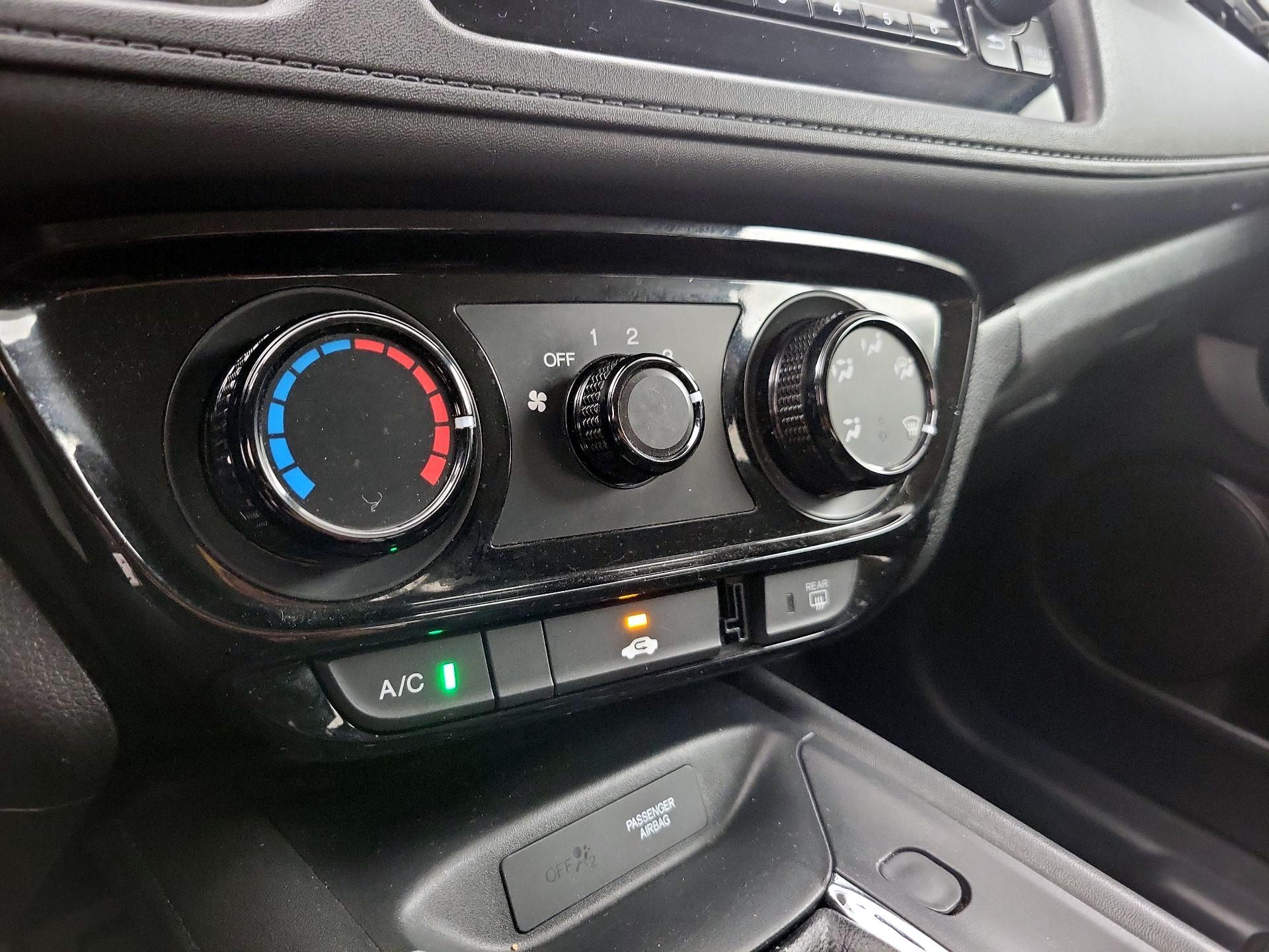 Thumbnail: 2016 Honda HR-V - 16