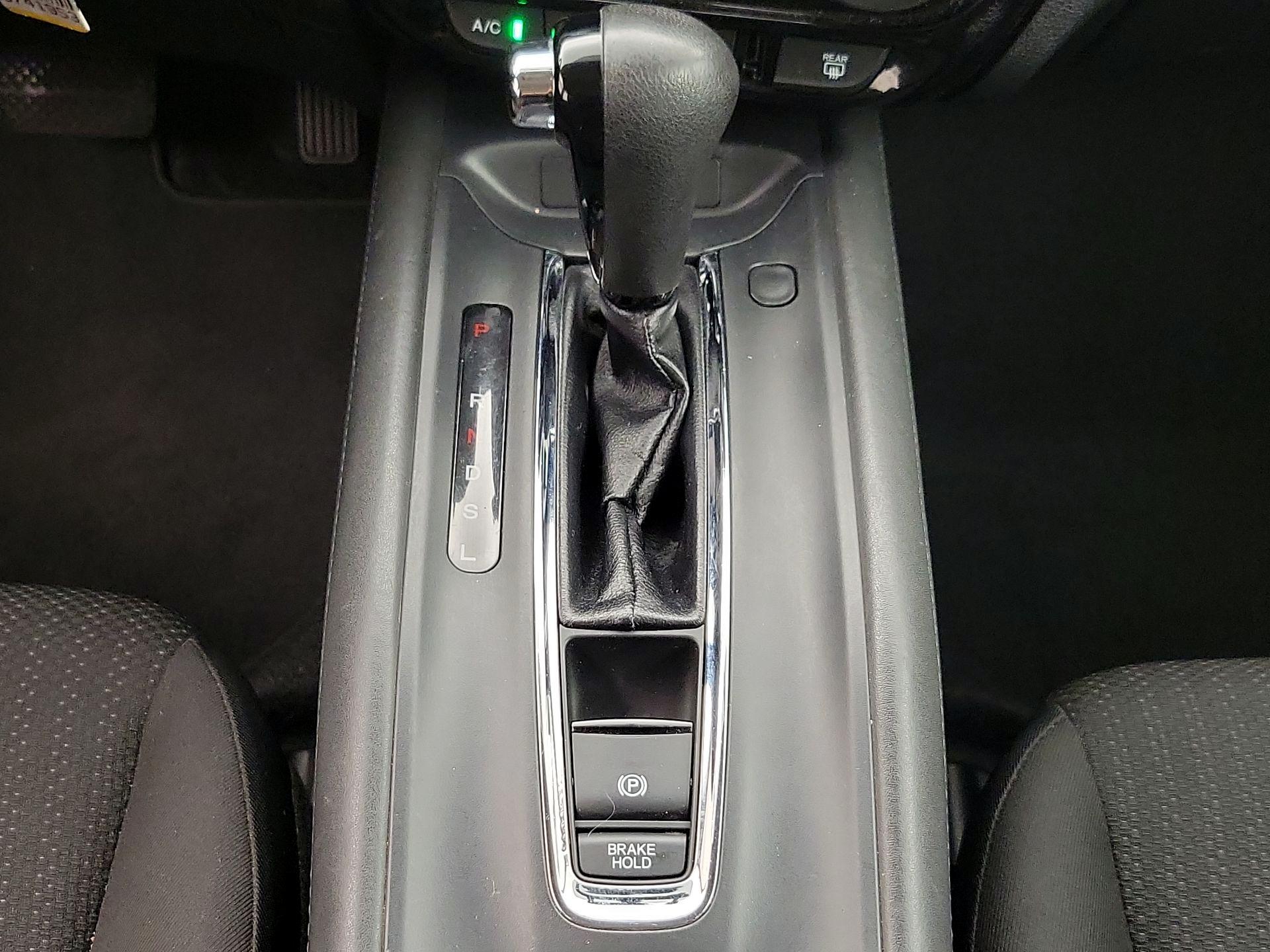 Thumbnail: 2016 Honda HR-V - 17
