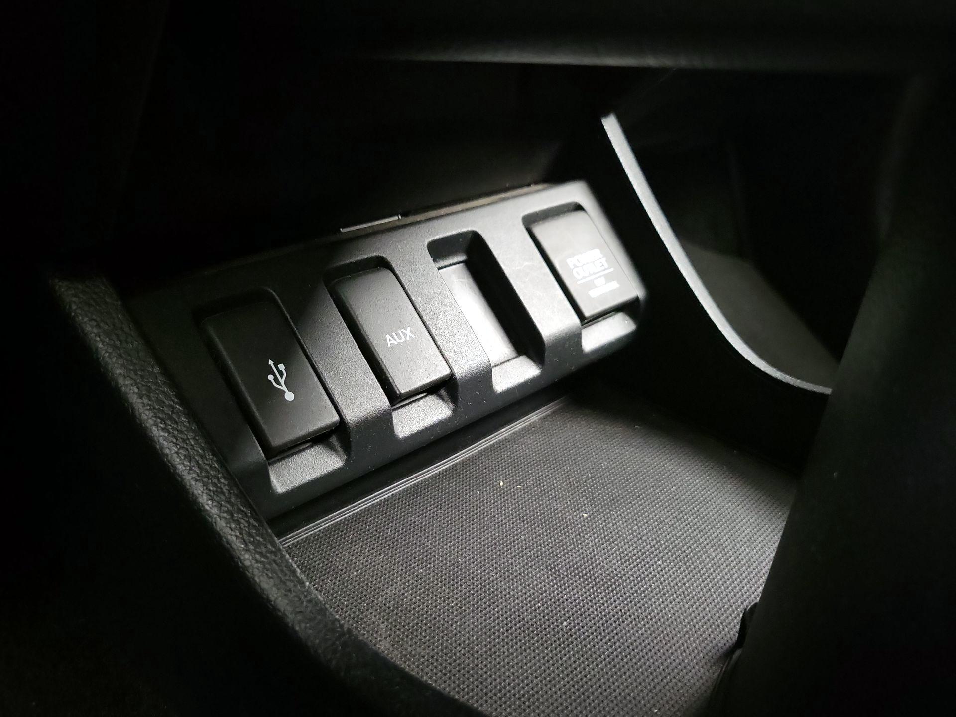 Thumbnail: 2016 Honda HR-V - 18