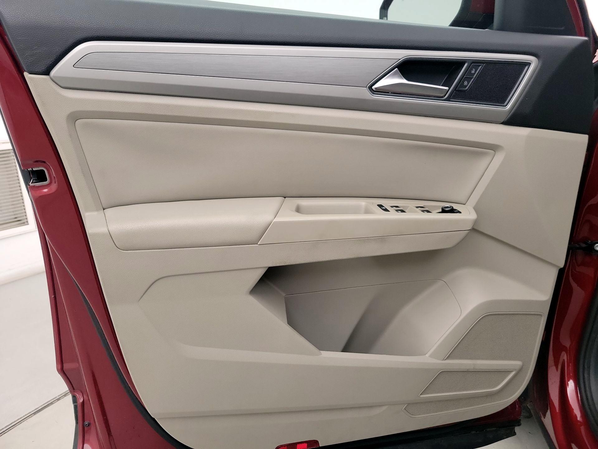 Thumbnail: 2018 Volkswagen Atlas - 12