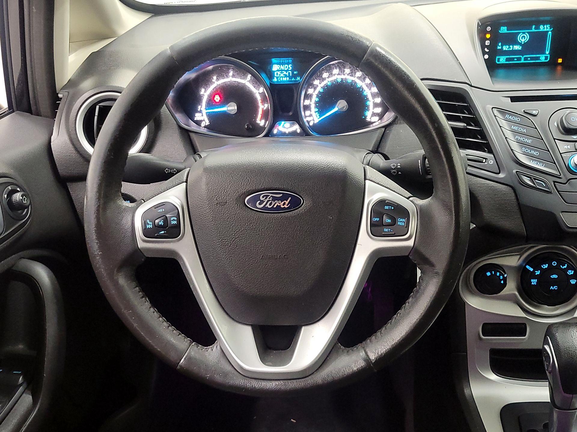 Thumbnail: 2015 Ford Fiesta - 10