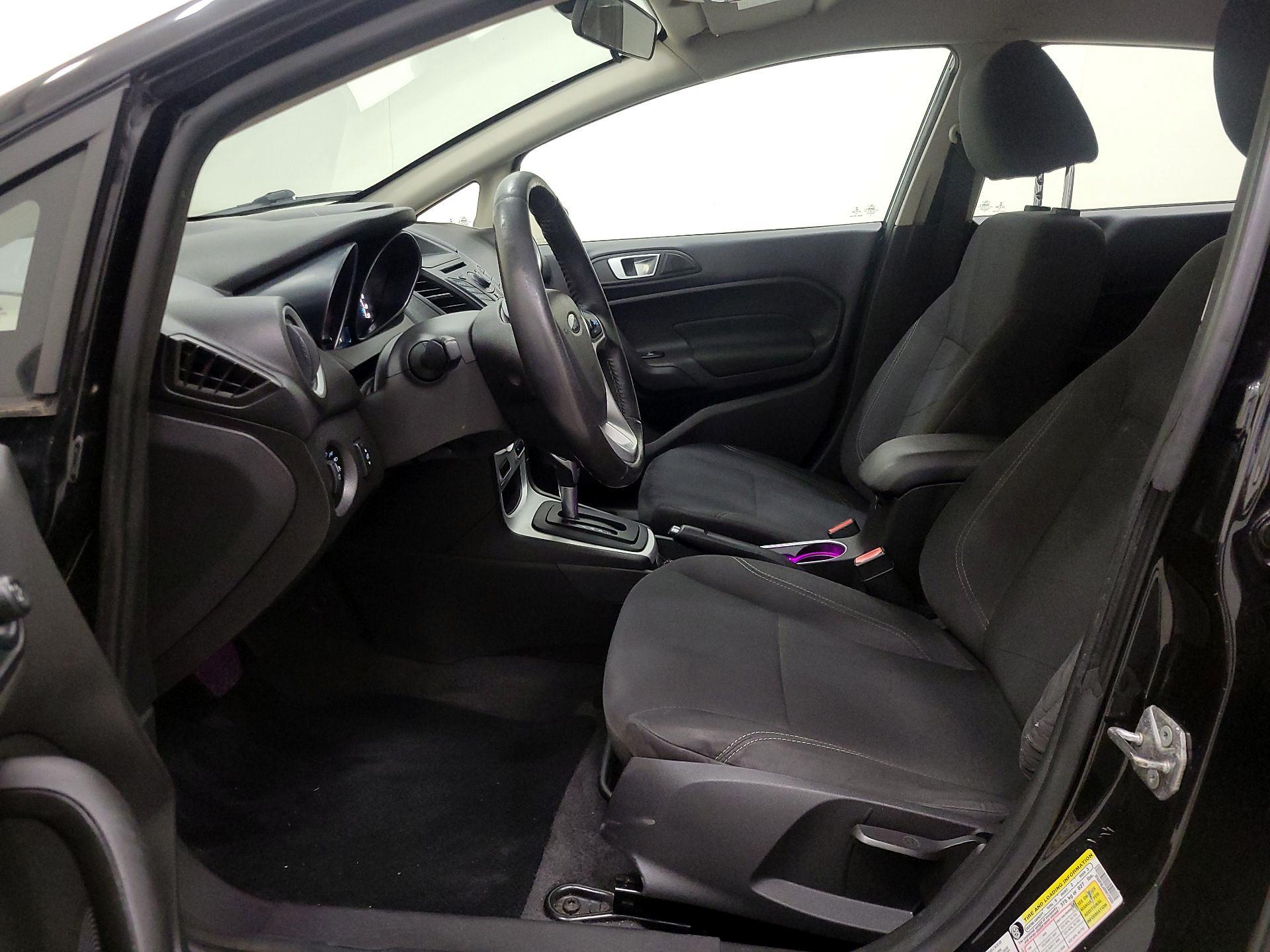 Thumbnail: 2015 Ford Fiesta - 11