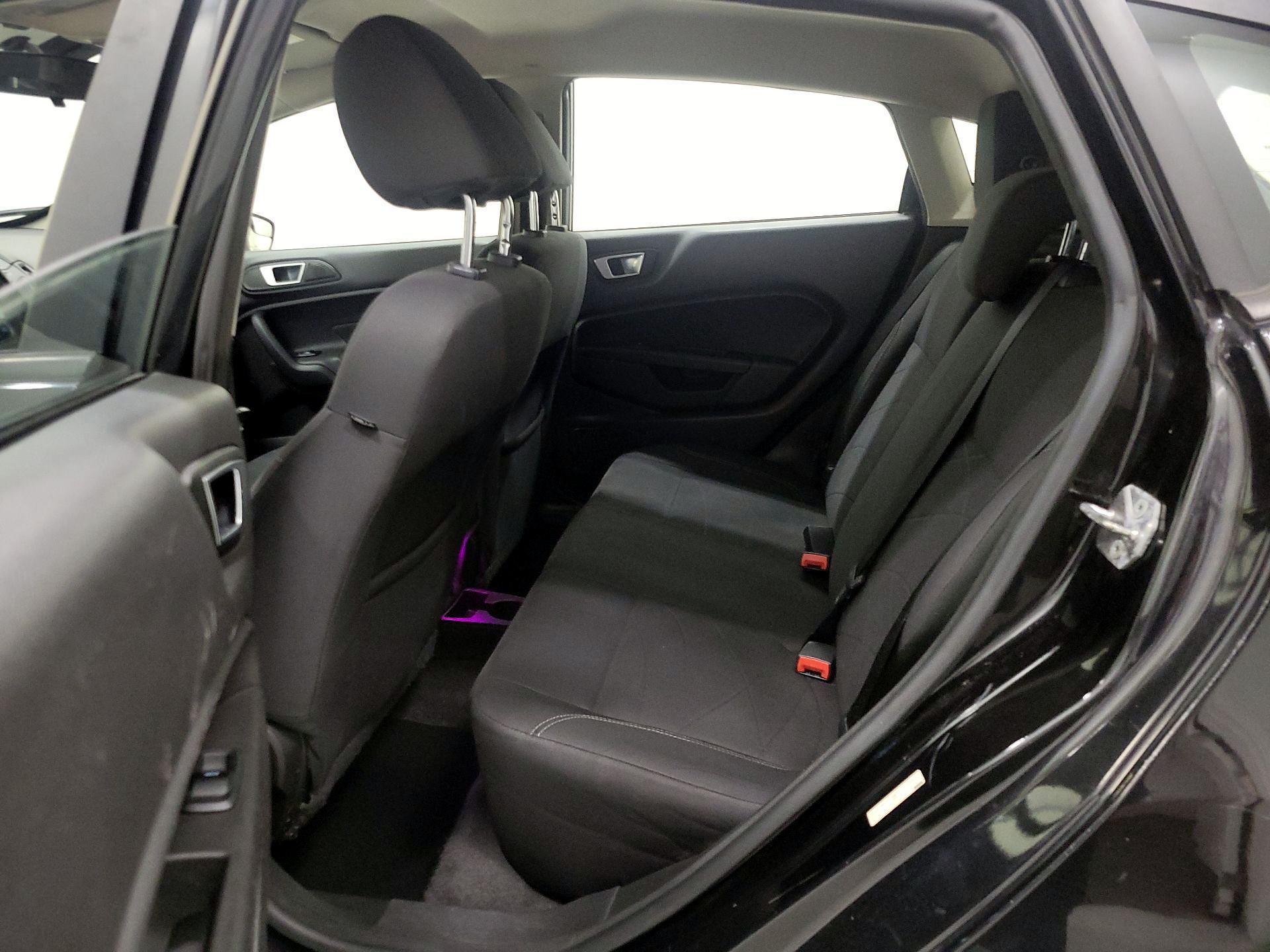 Thumbnail: 2015 Ford Fiesta - 17
