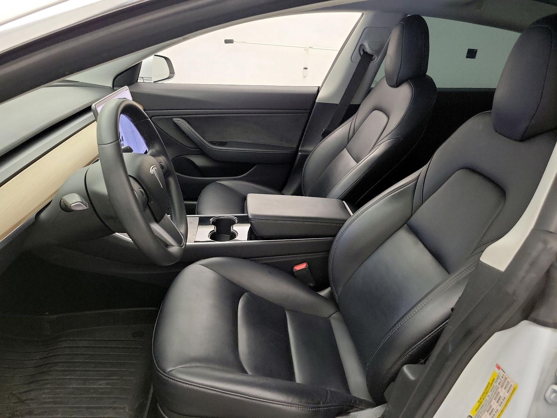 Thumbnail: 2019 Tesla Model 3 - 11