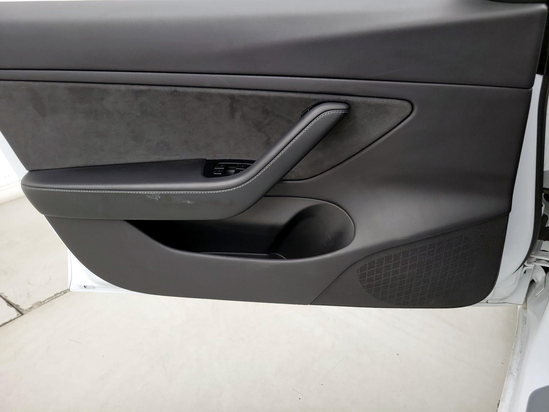 Thumbnail: 2019 Tesla Model 3 - 12