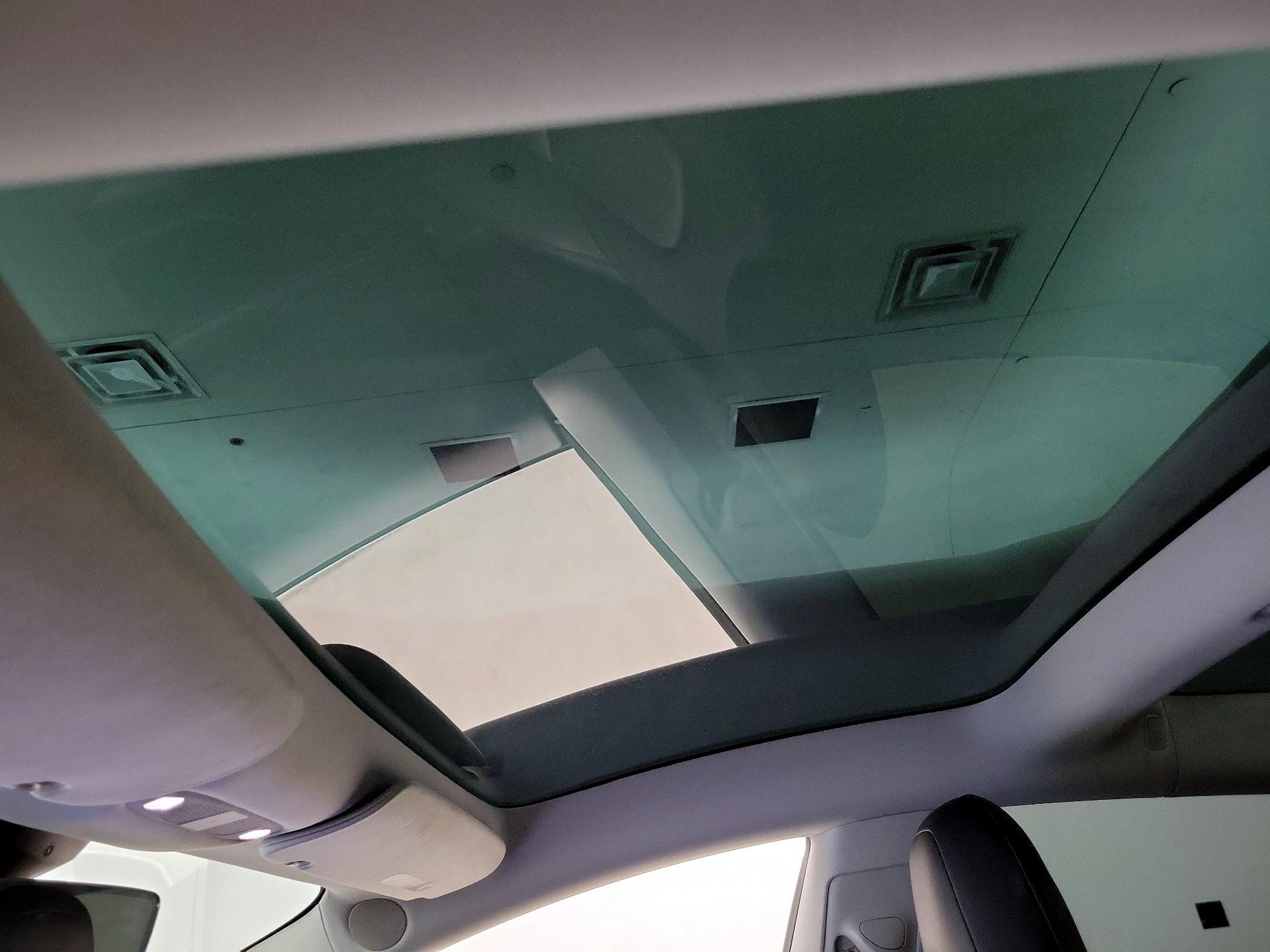Thumbnail: 2019 Tesla Model 3 - 18