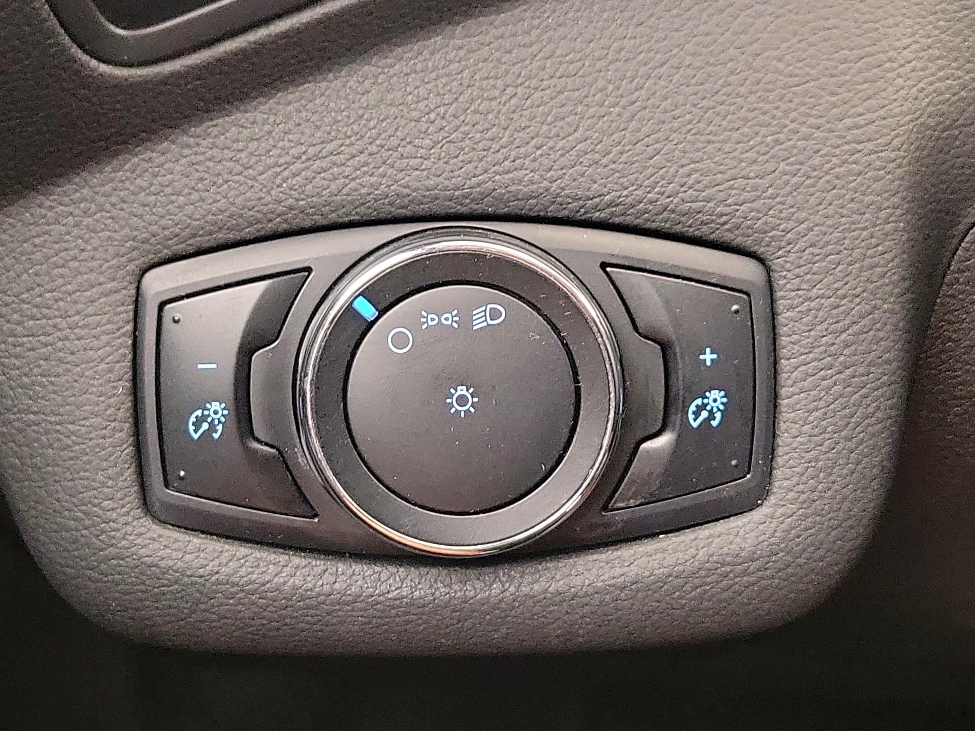 Thumbnail: 2014 Ford Escape - 13