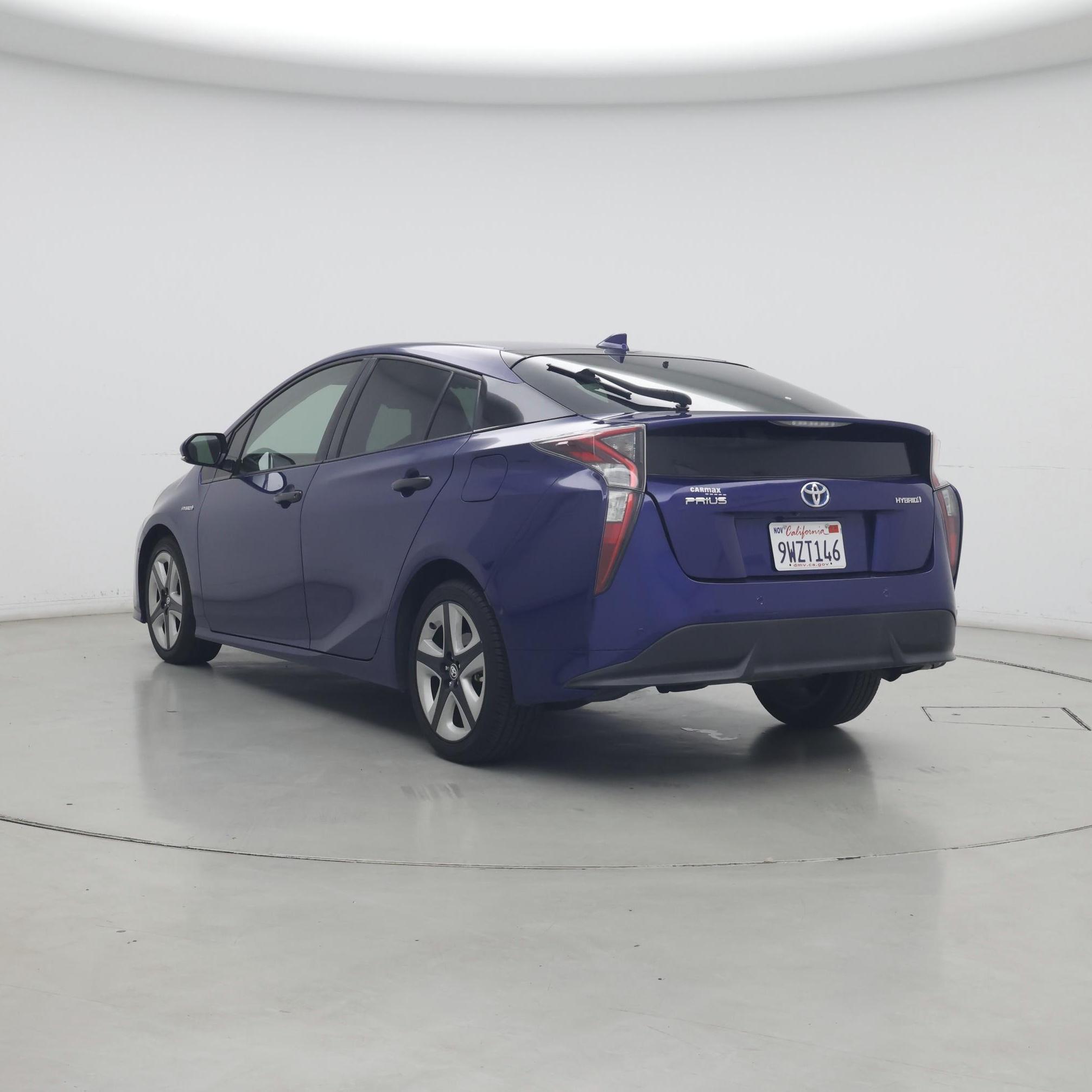 Thumbnail: 2018 Toyota Prius - 2
