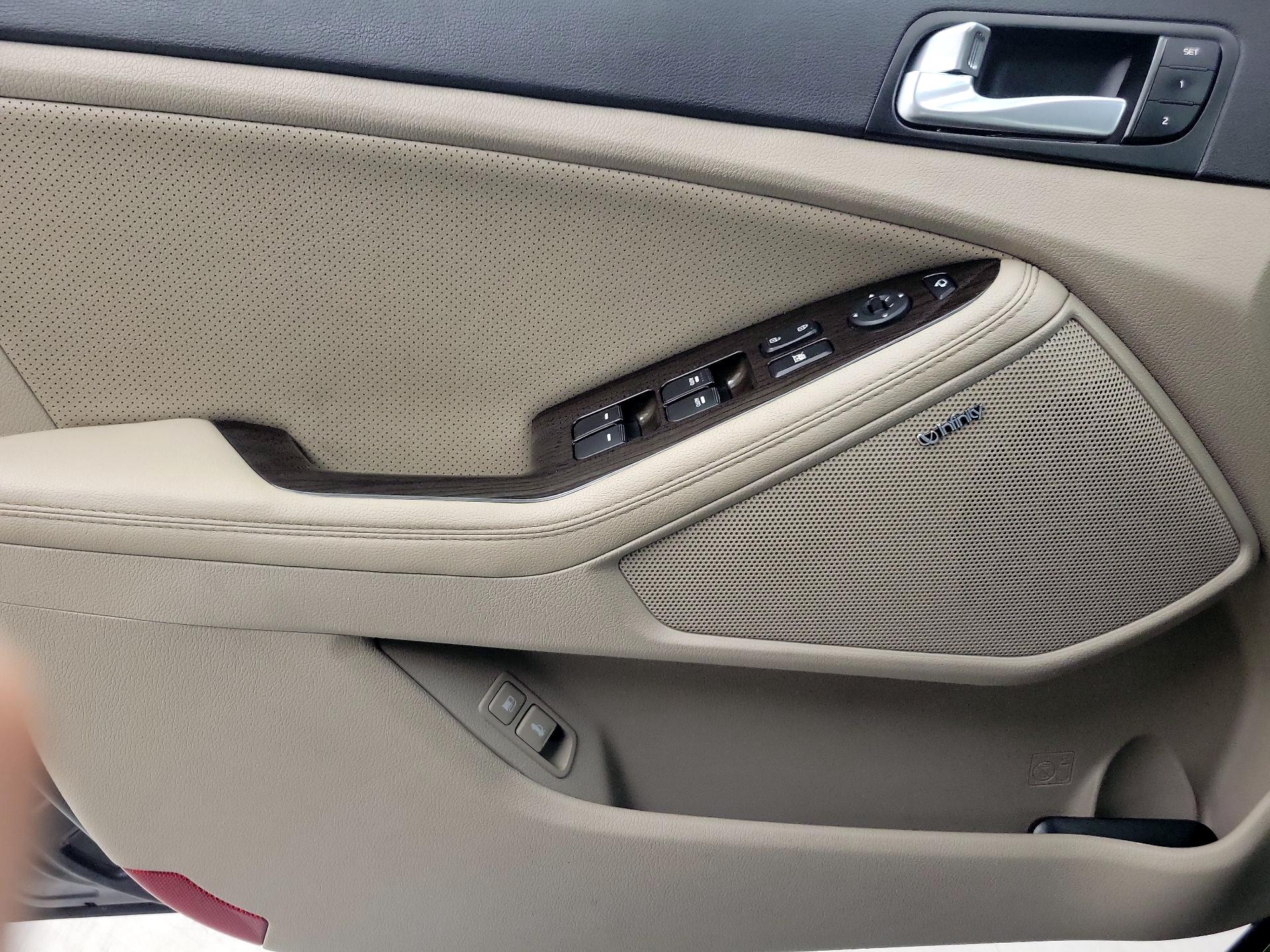 Thumbnail: 2015 Kia Optima - 12