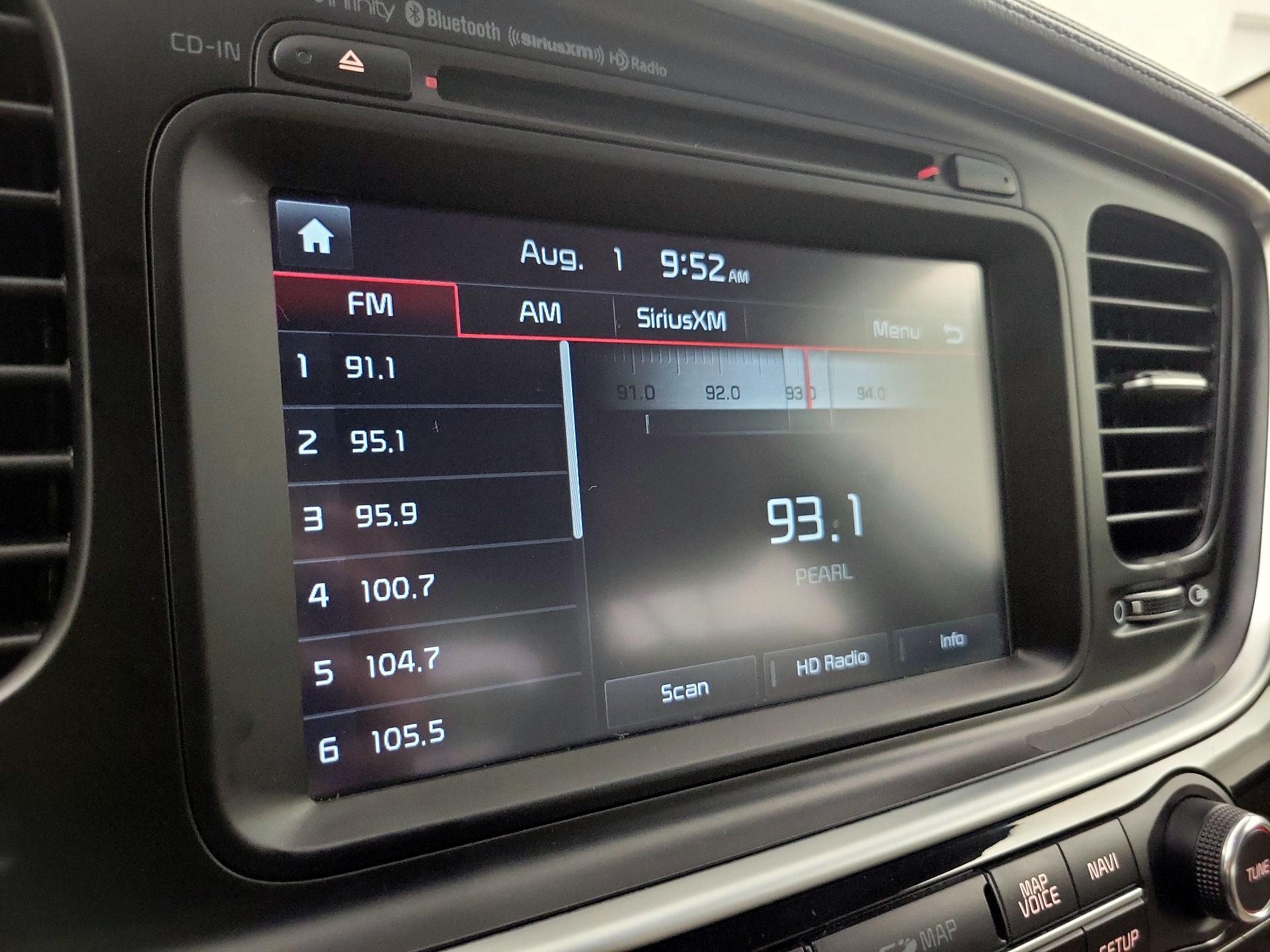 Thumbnail: 2015 Kia Optima - 16