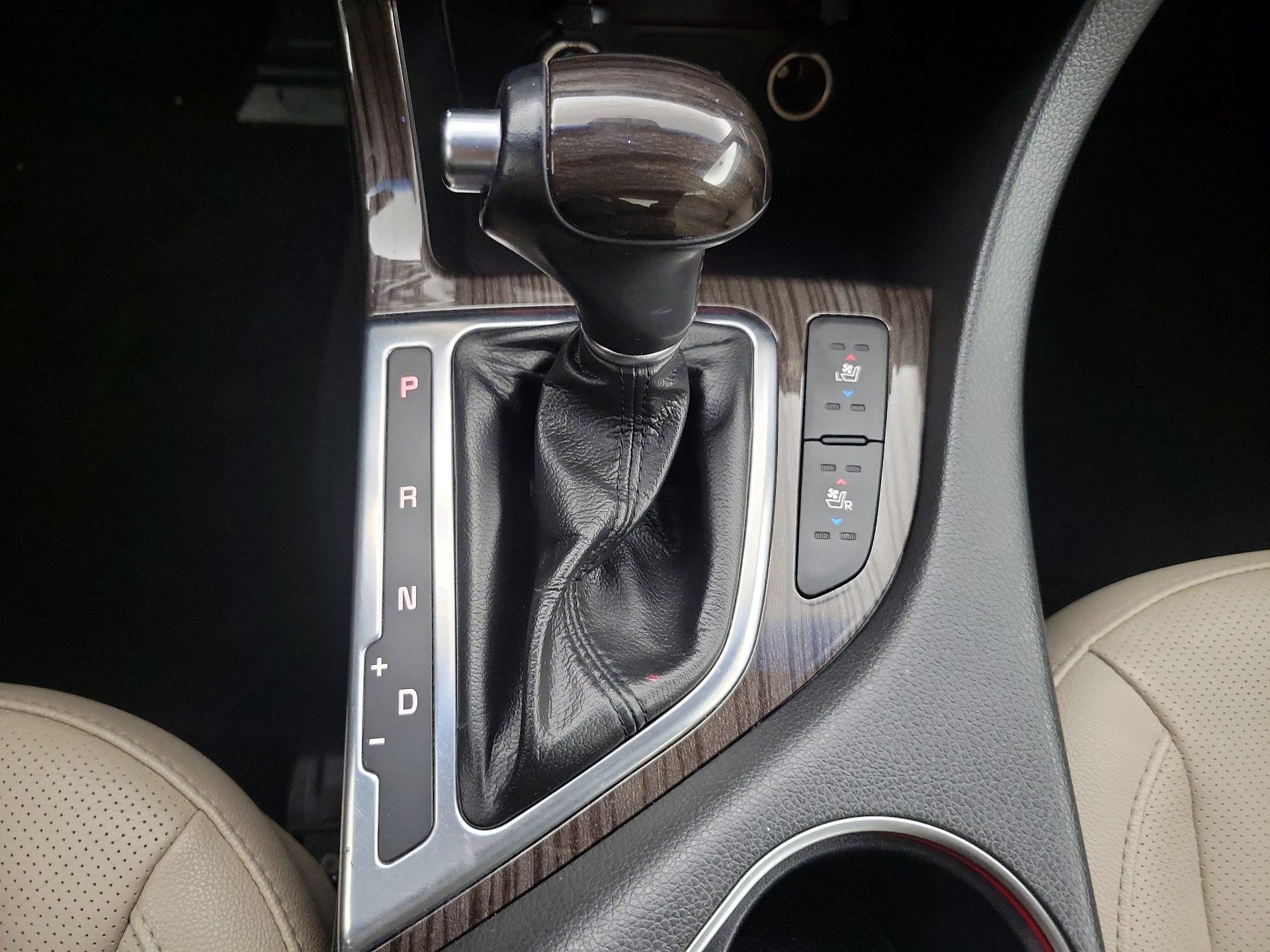 Thumbnail: 2015 Kia Optima - 18
