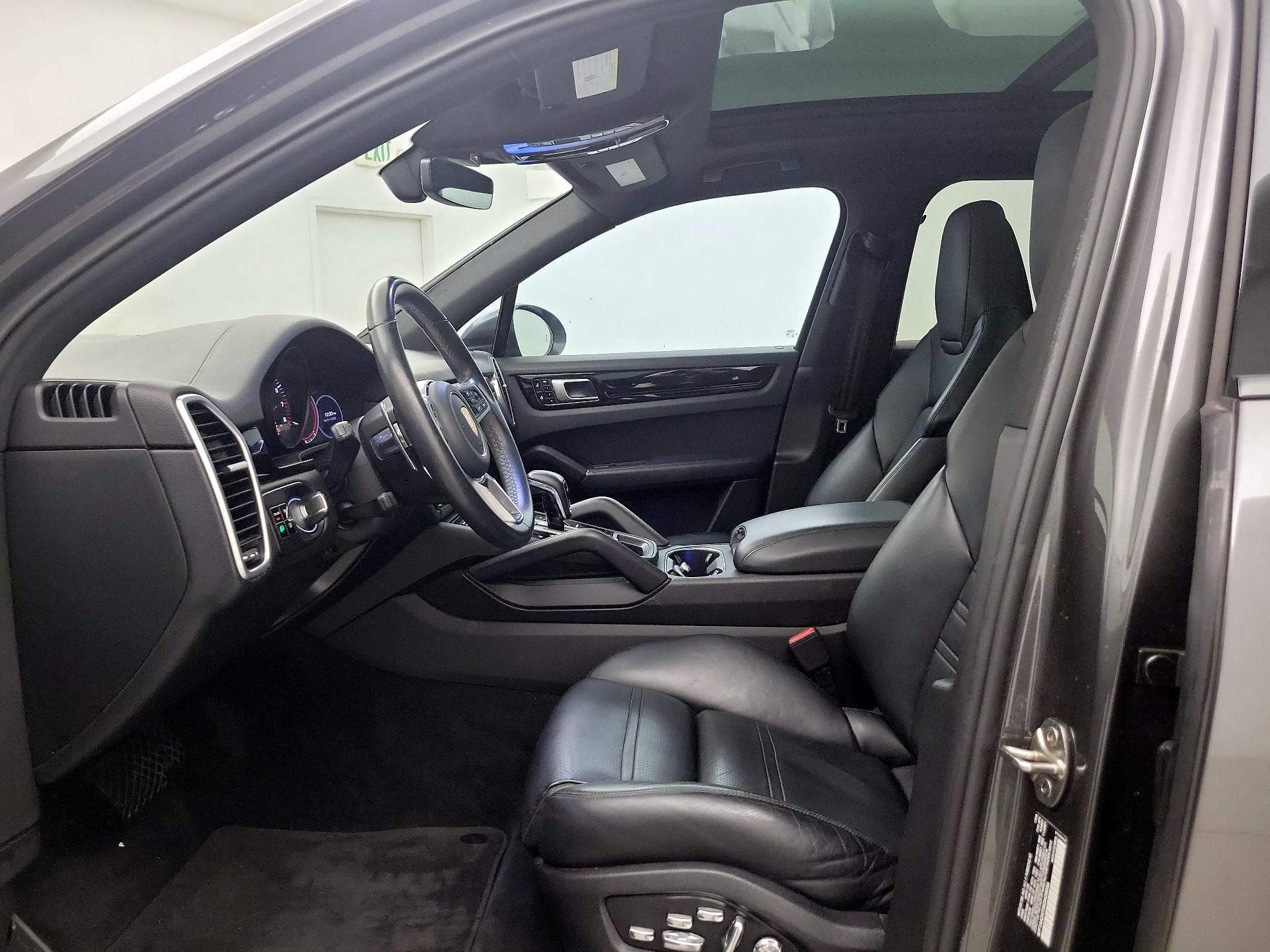 Thumbnail: 2019 Porsche Cayenne - 11
