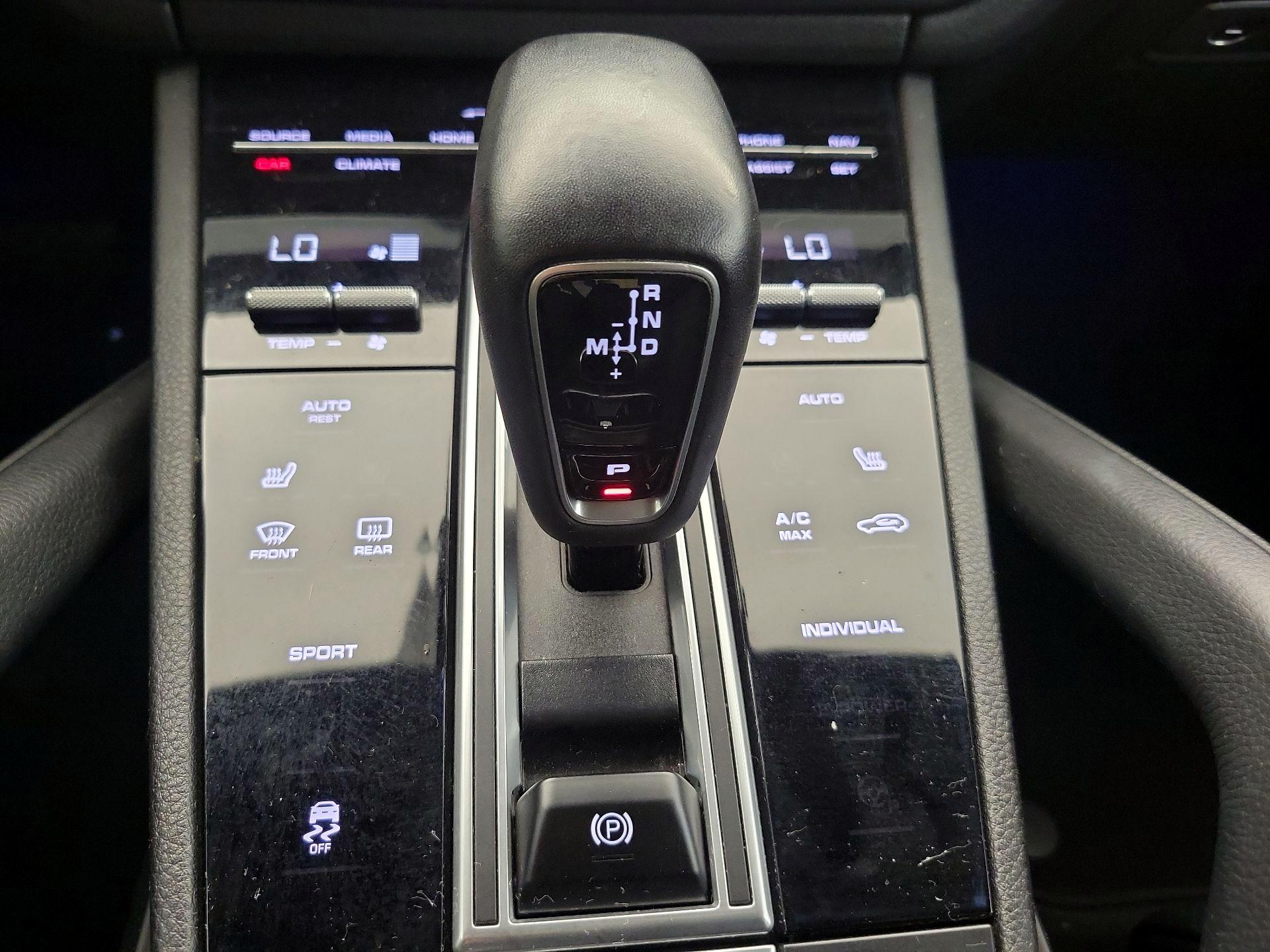 Thumbnail: 2019 Porsche Cayenne - 18