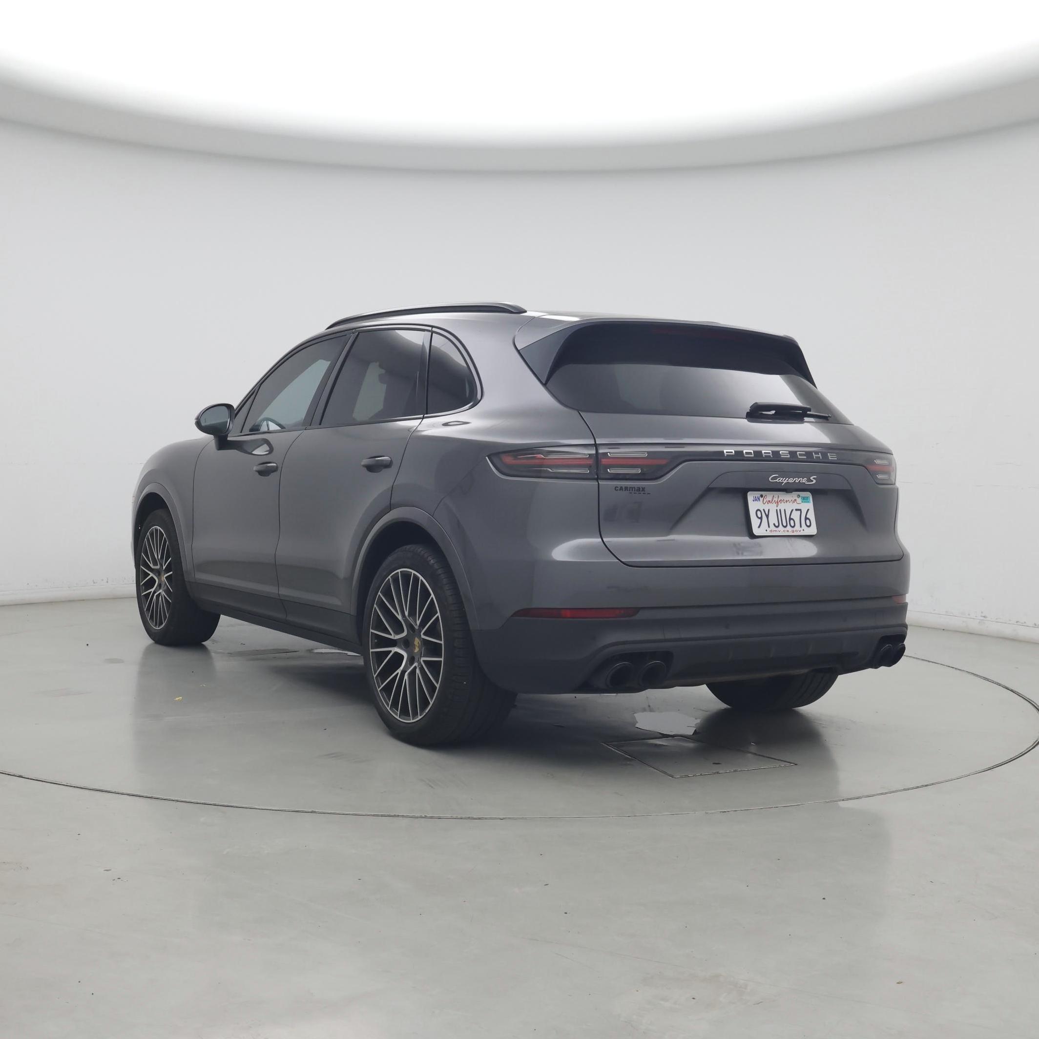 Thumbnail: 2019 Porsche Cayenne - 2
