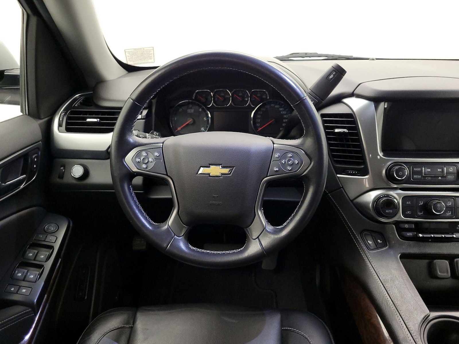 2020 Chevrolet Tahoe LT - Photo 11