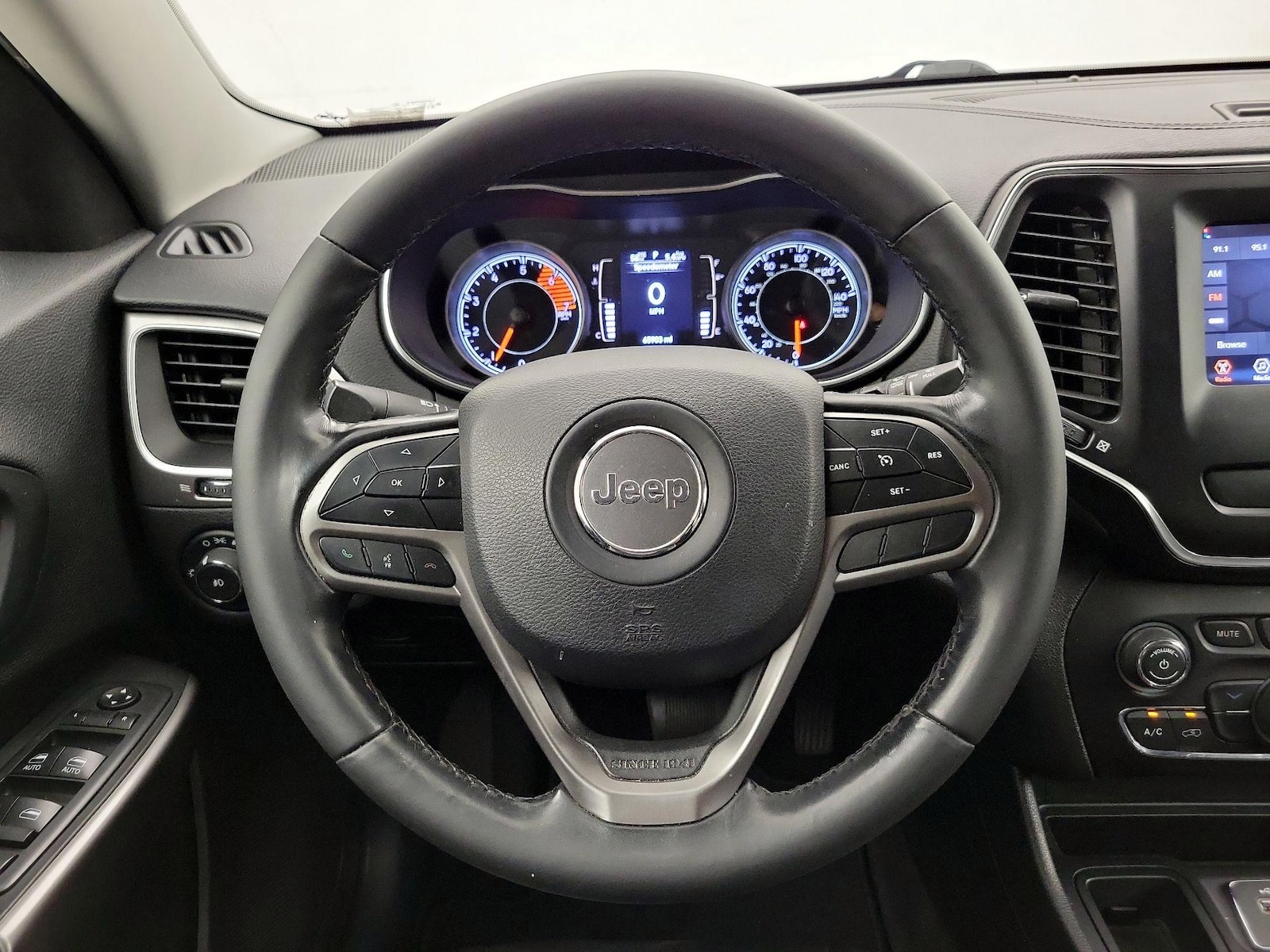 2019 Jeep Cherokee Latitude Plus - Photo 11