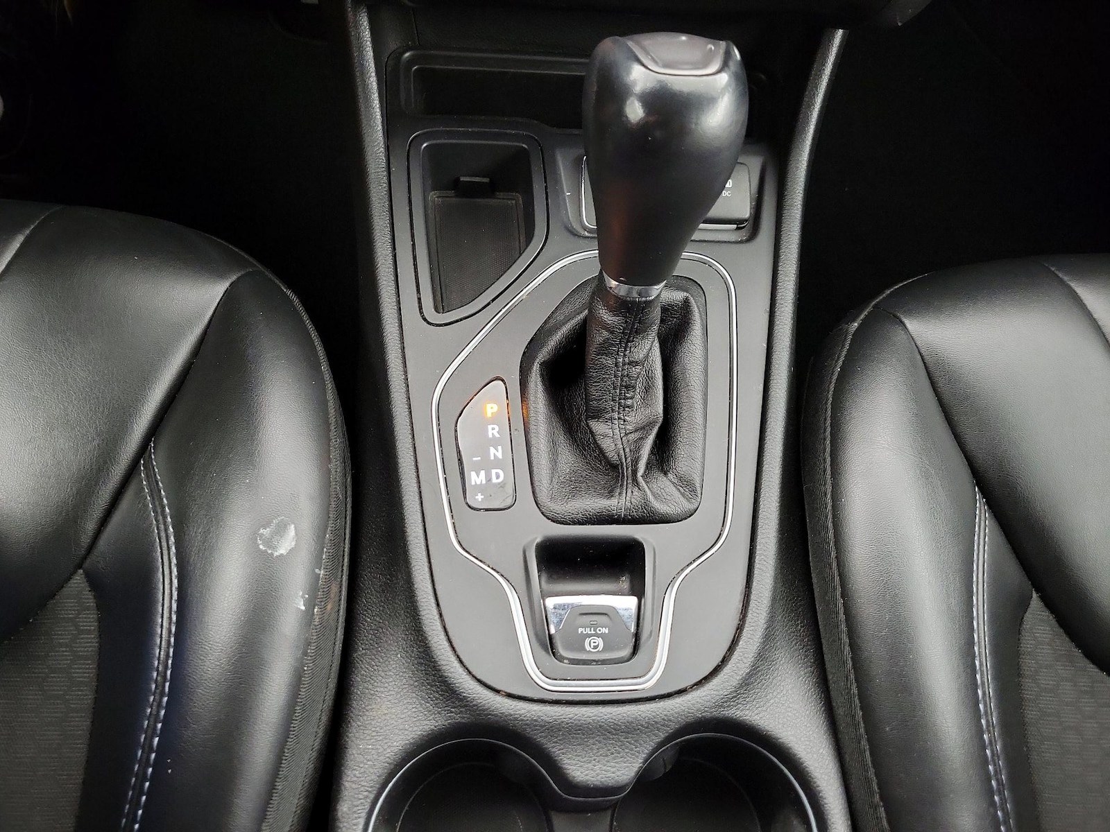 2019 Jeep Cherokee Latitude Plus - Photo 18