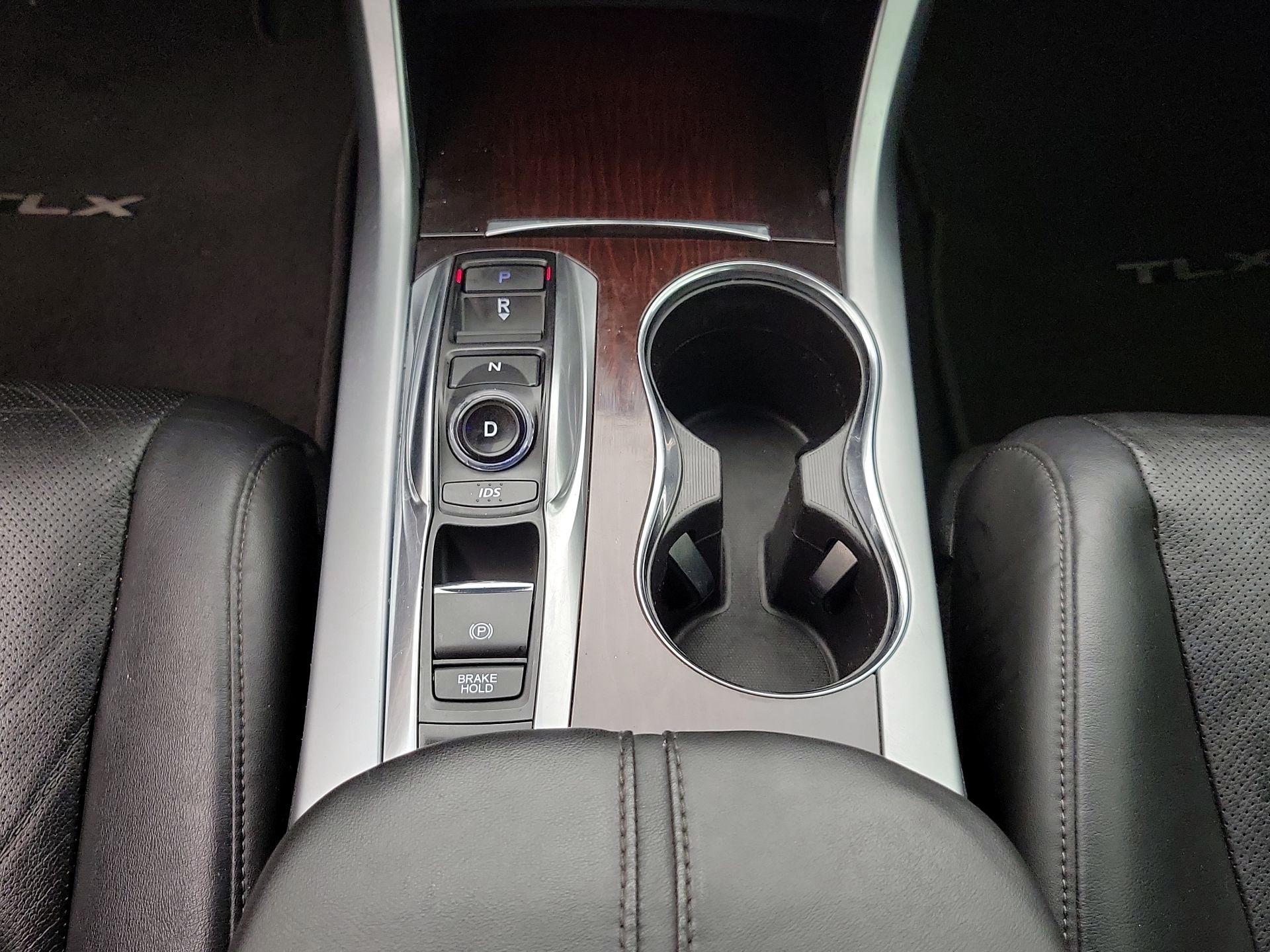 Thumbnail: 2015 Acura TLX - 18