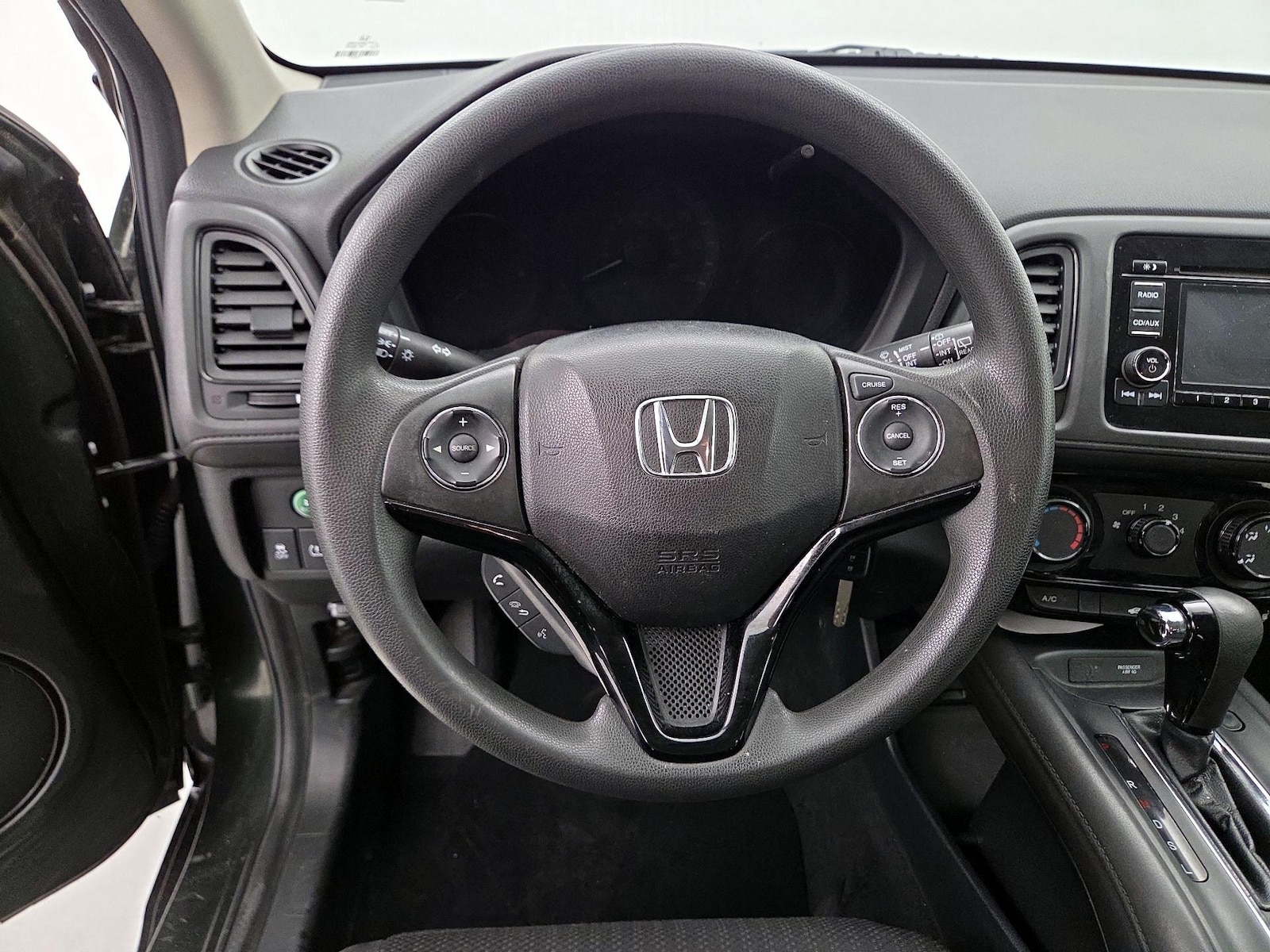2017 Honda HR-V LX - Photo 11