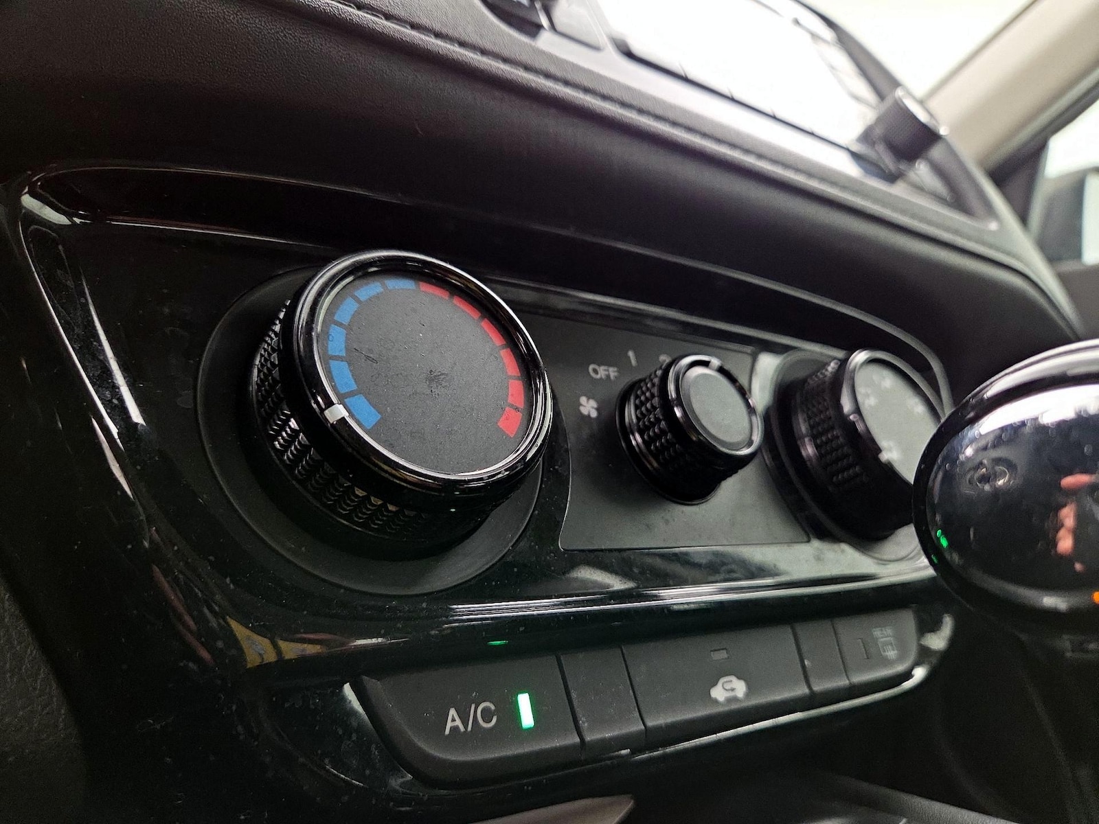 2017 Honda HR-V LX - Photo 17
